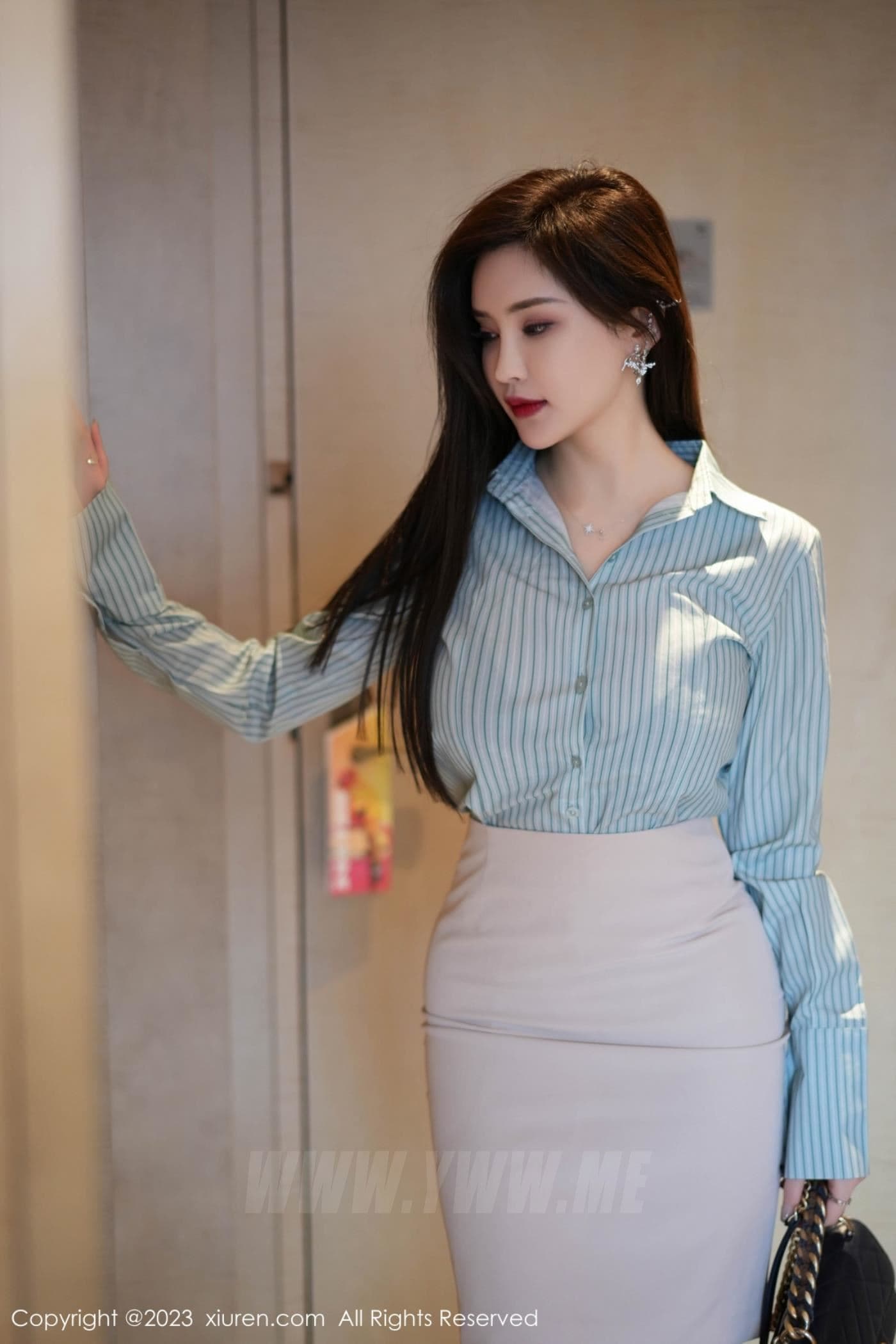 XiuRen秀人网 No.7521 Carol周妍希 丰腴美臀