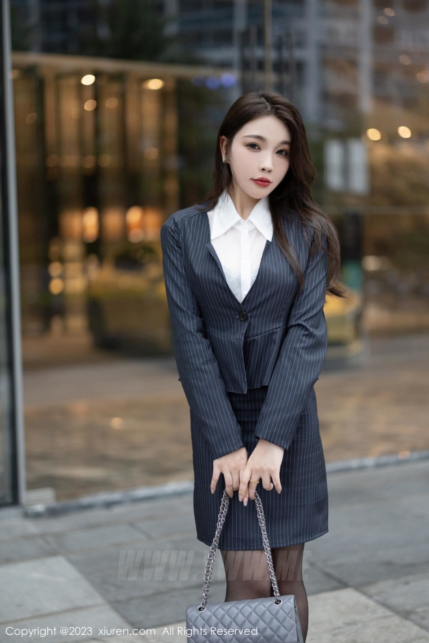 XiuRen秀人网 No.7508 徐莉芝Booty 美臀制服