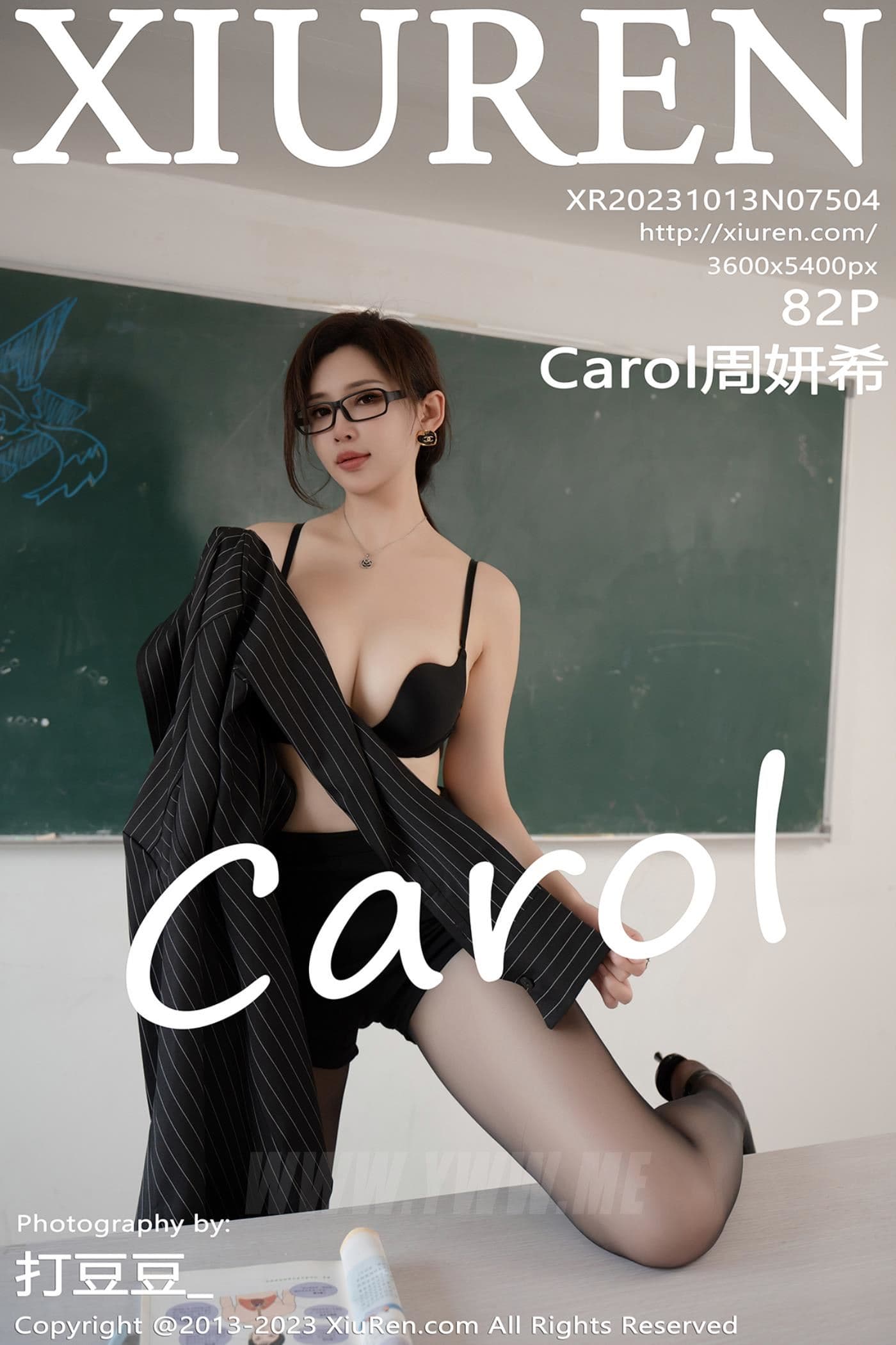 XiuRen秀人网 No.7504 Carol周妍希 黑丝美臀