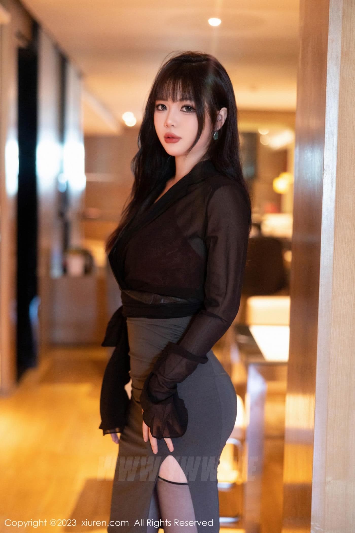 XiuRen秀人网 No.7523 Arude薇薇 黑丝美臀