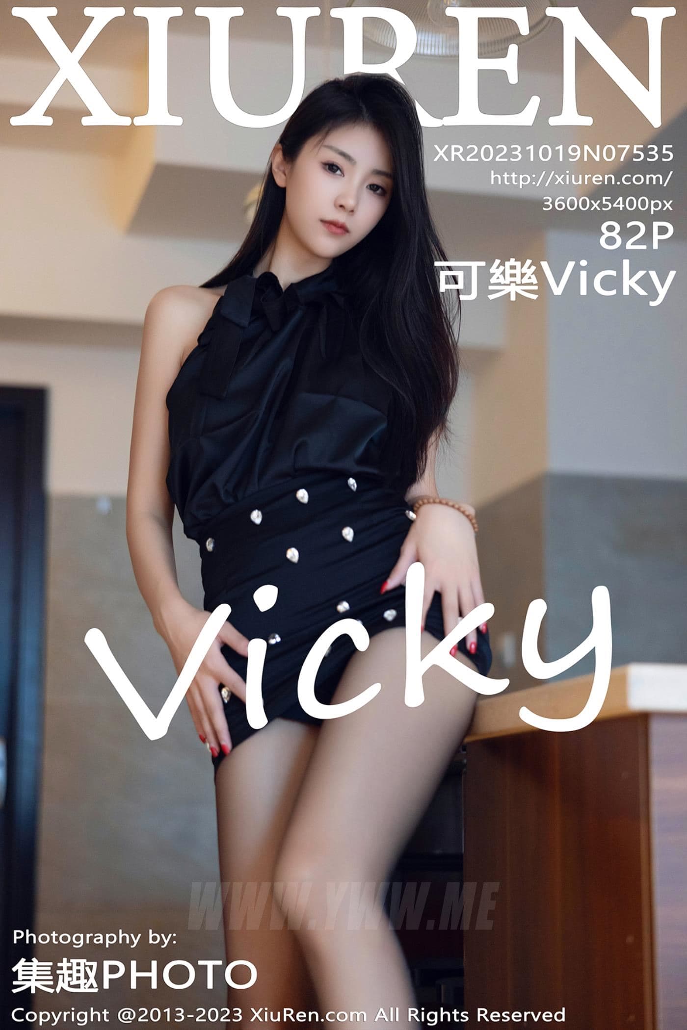 XiuRen秀人网 No.7535 可樂Vicky 黑丝美腿