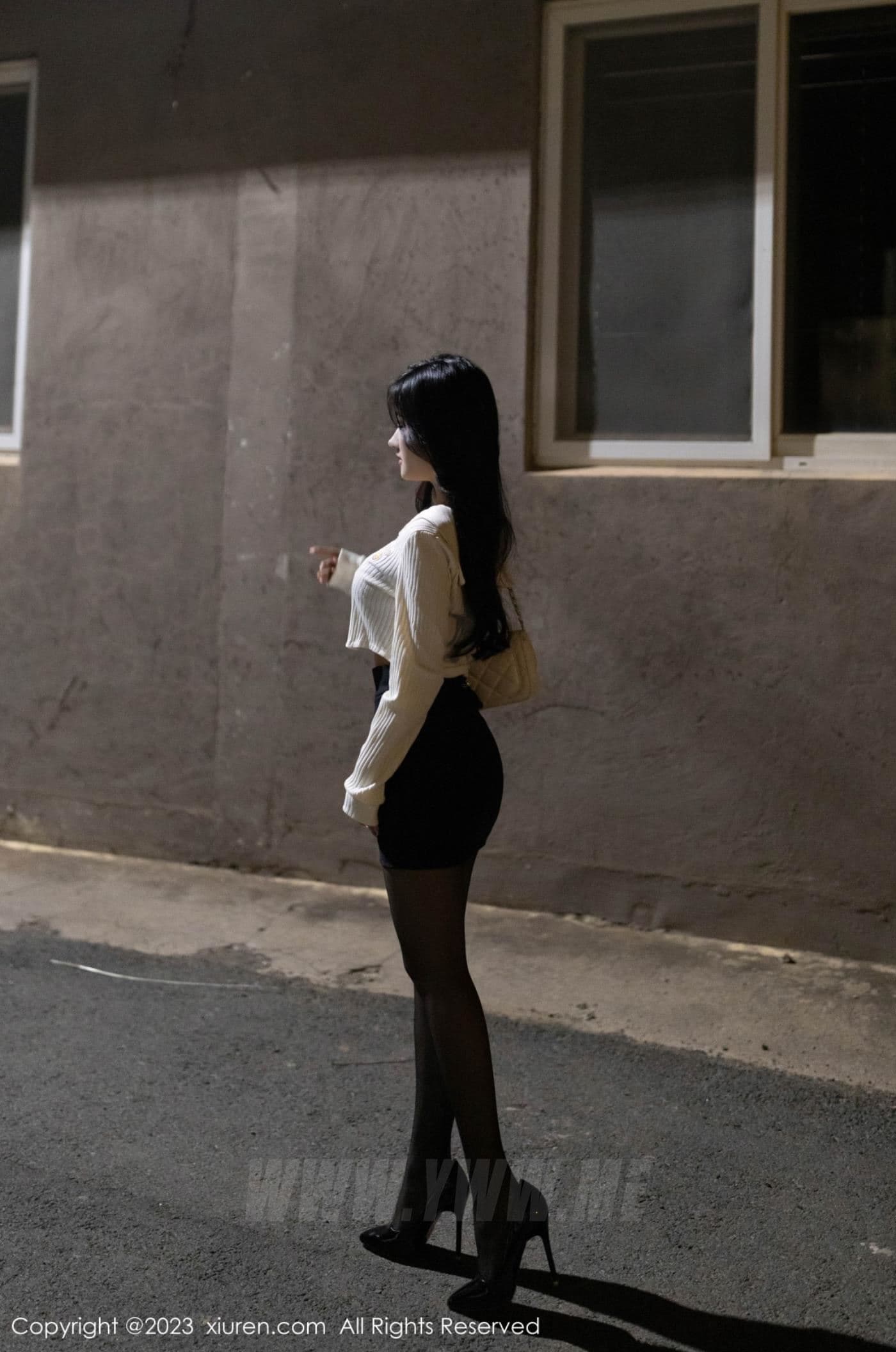 XiuRen秀人网 No.7588 谭小灵 黑丝美腿