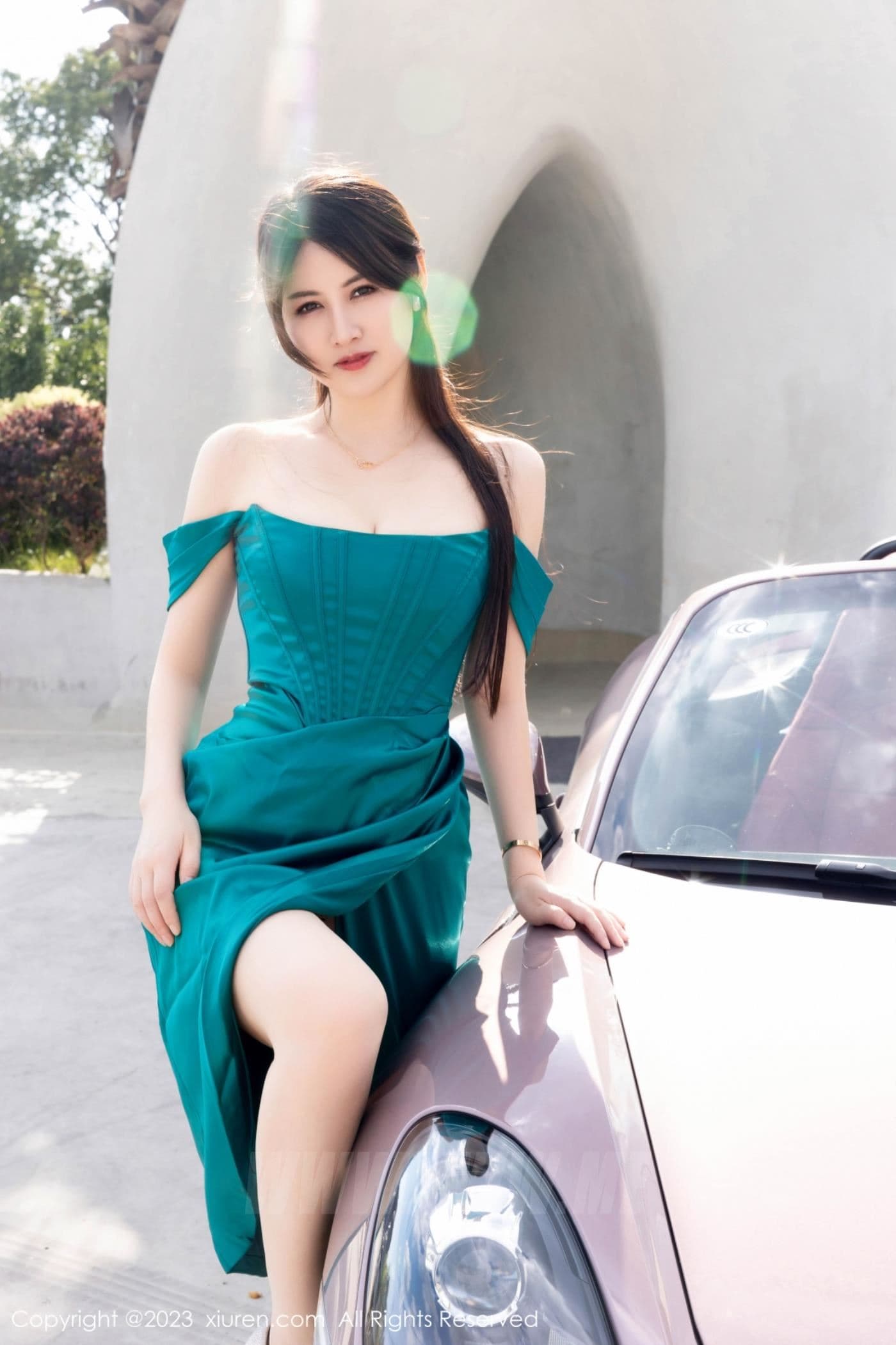 XiuRen秀人网 No.7592 诗诗kiki 丰腴美臀