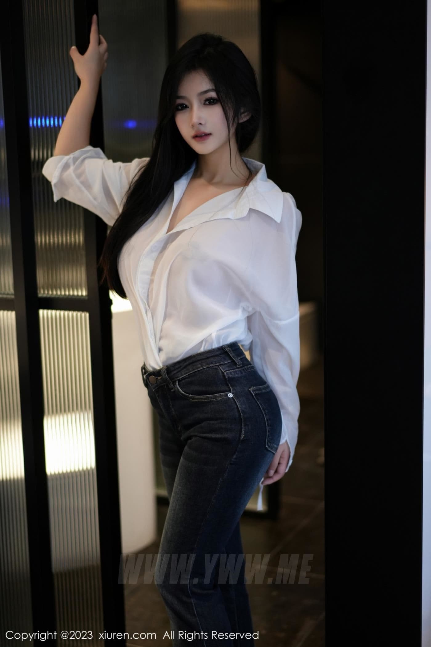 XiuRen秀人网 No.7645 谭小灵 牛仔裤美腿