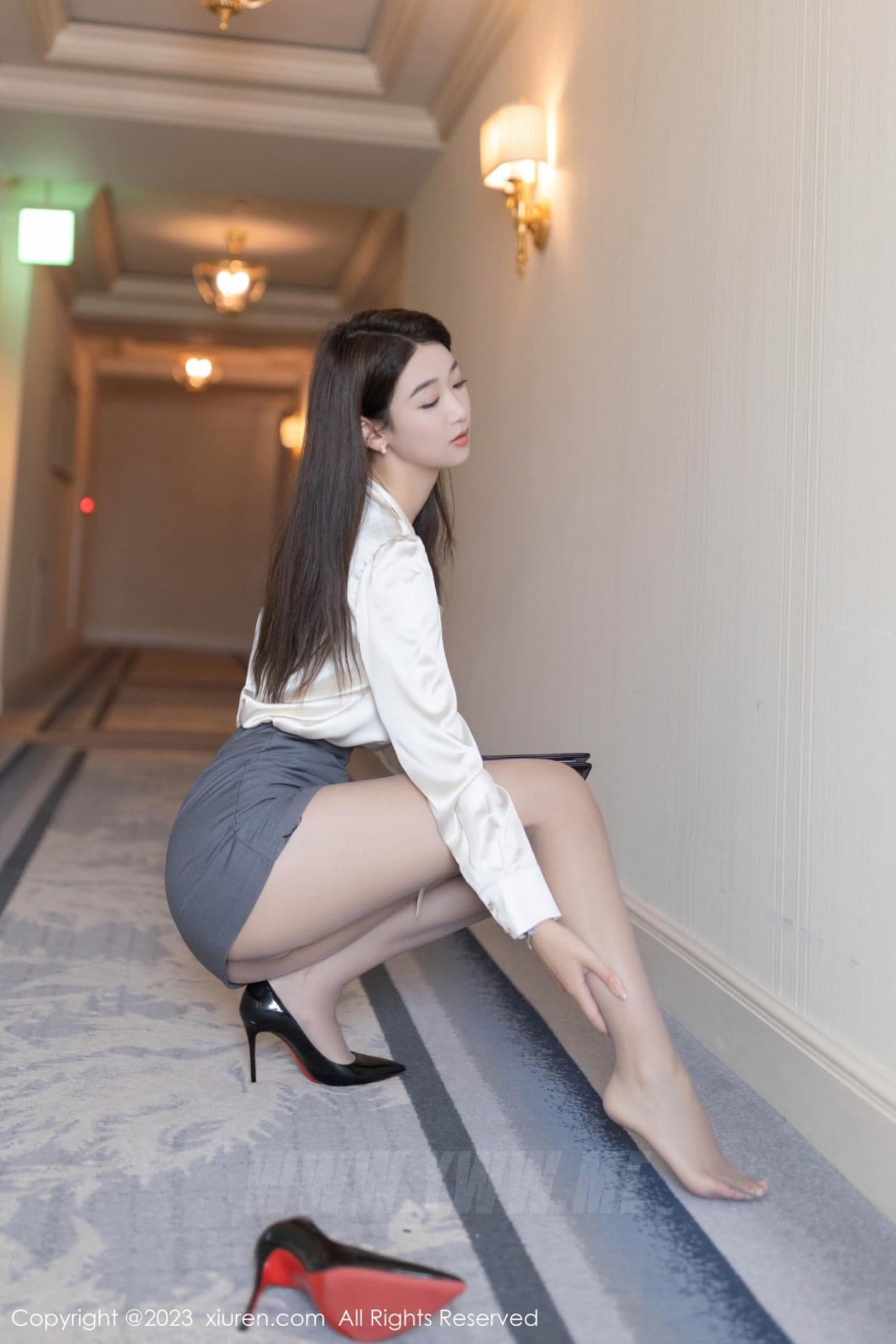 XiuRen秀人网 No.7655 唐安琪 丝袜短裙