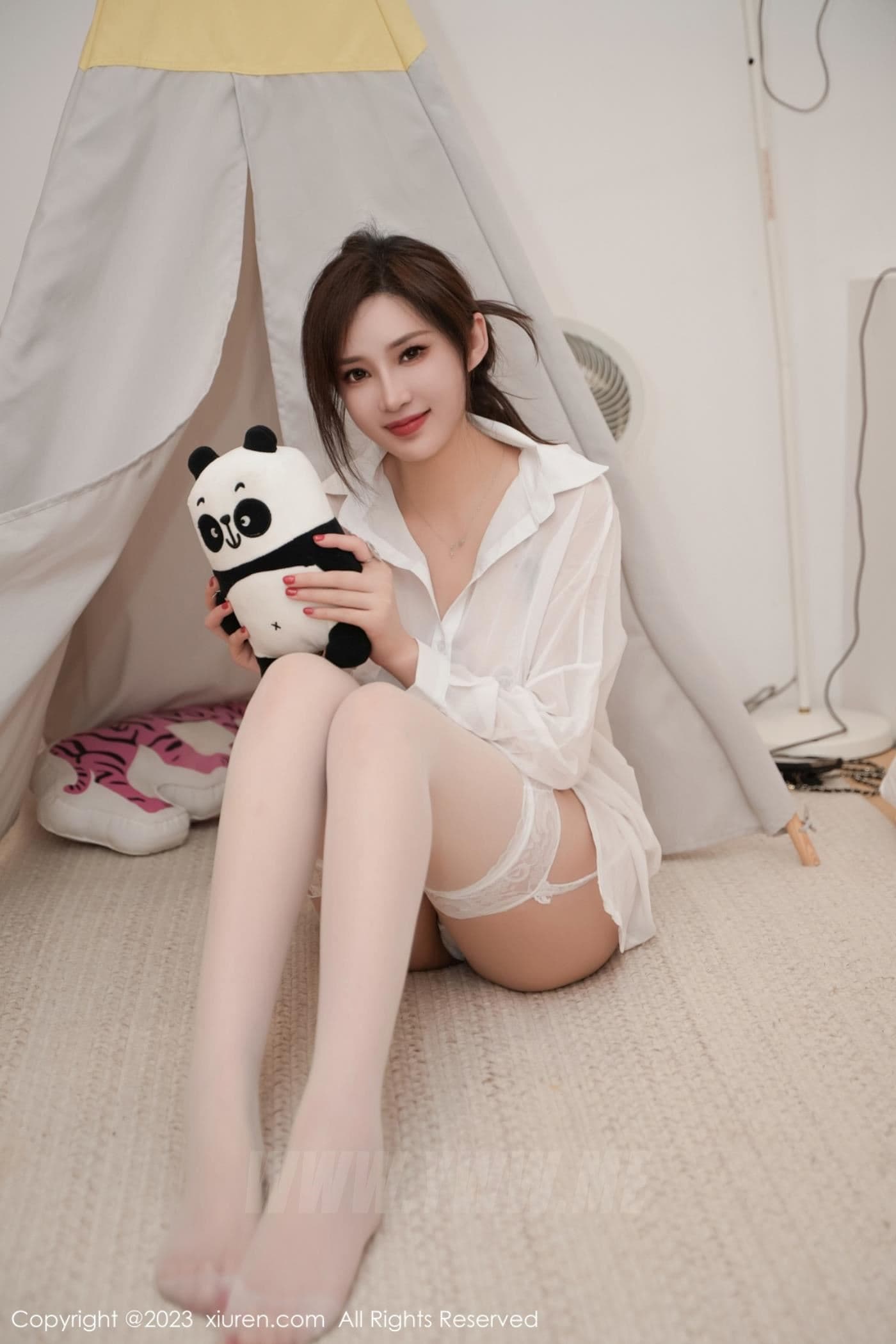 XiuRen秀人网 No.7672 Carol周妍希 美腿丝袜