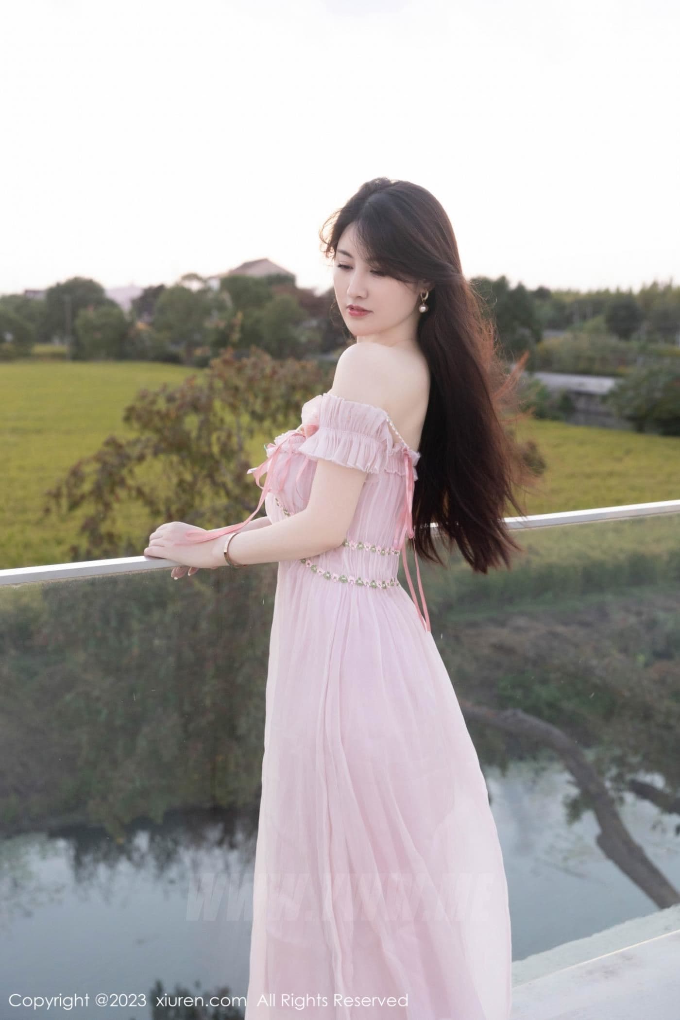 XiuRen秀人网 No.7666 诗诗kiki 长裙美臀