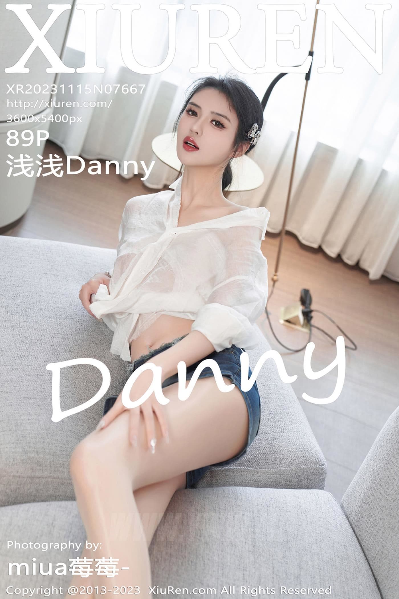 XiuRen秀人网 No.7667 浅浅Danny 短裙美腿