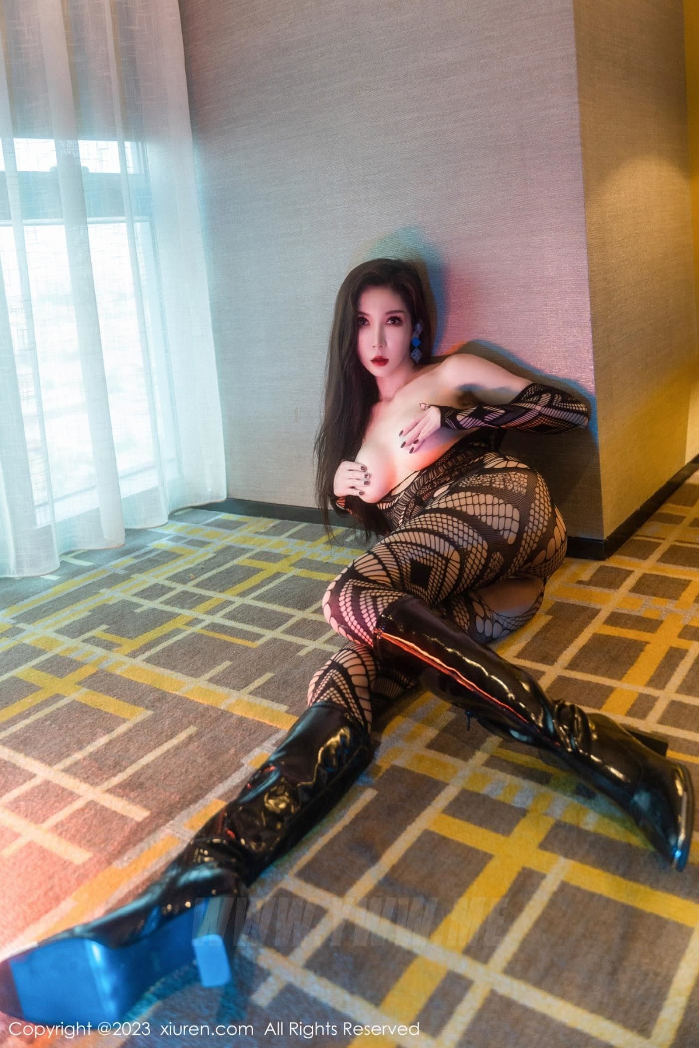 XiuRen秀人网 No.7691 陈怡曼 美腿美臀