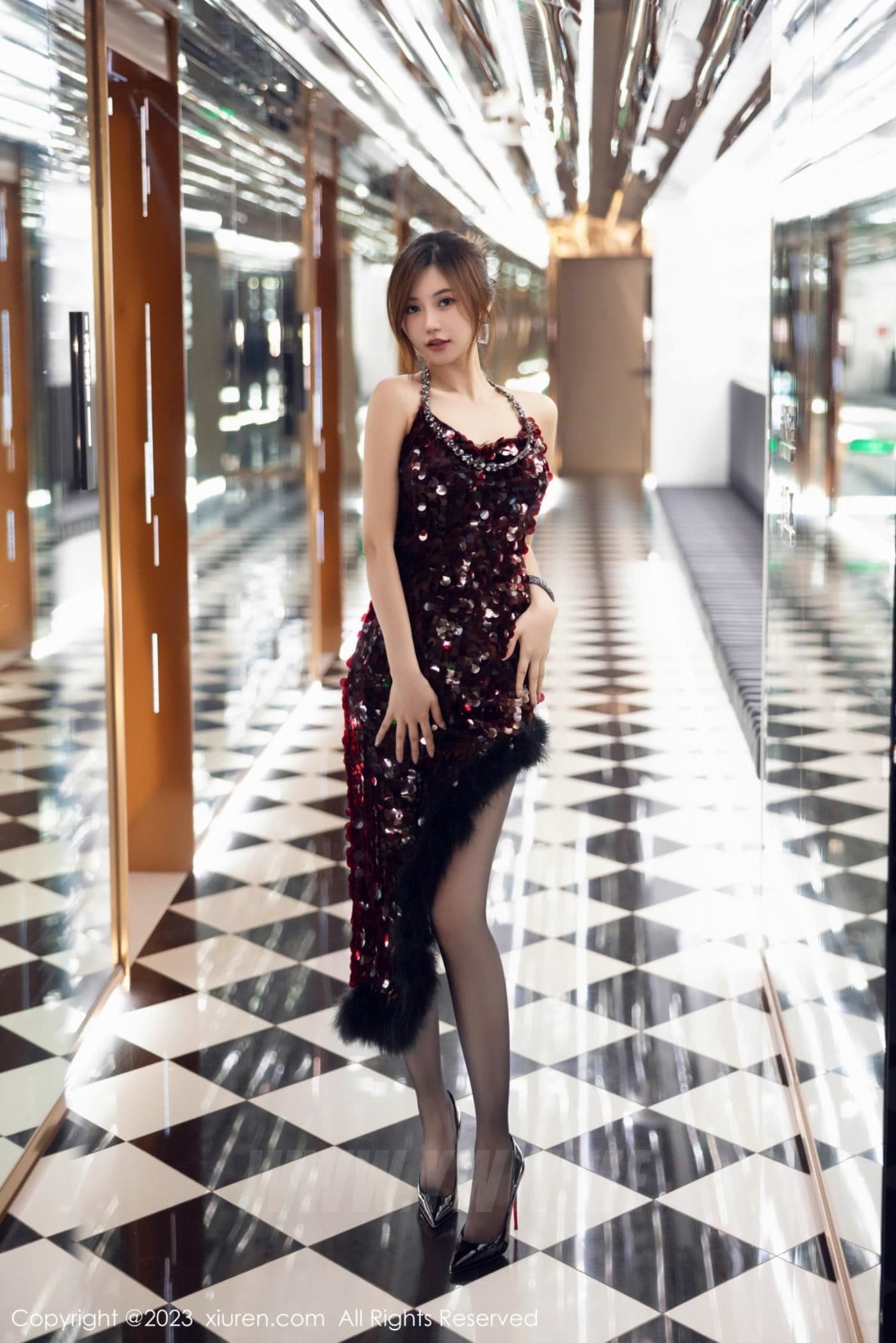 XiuRen秀人网 No.7679 绮里嘉ula 长裙美腿