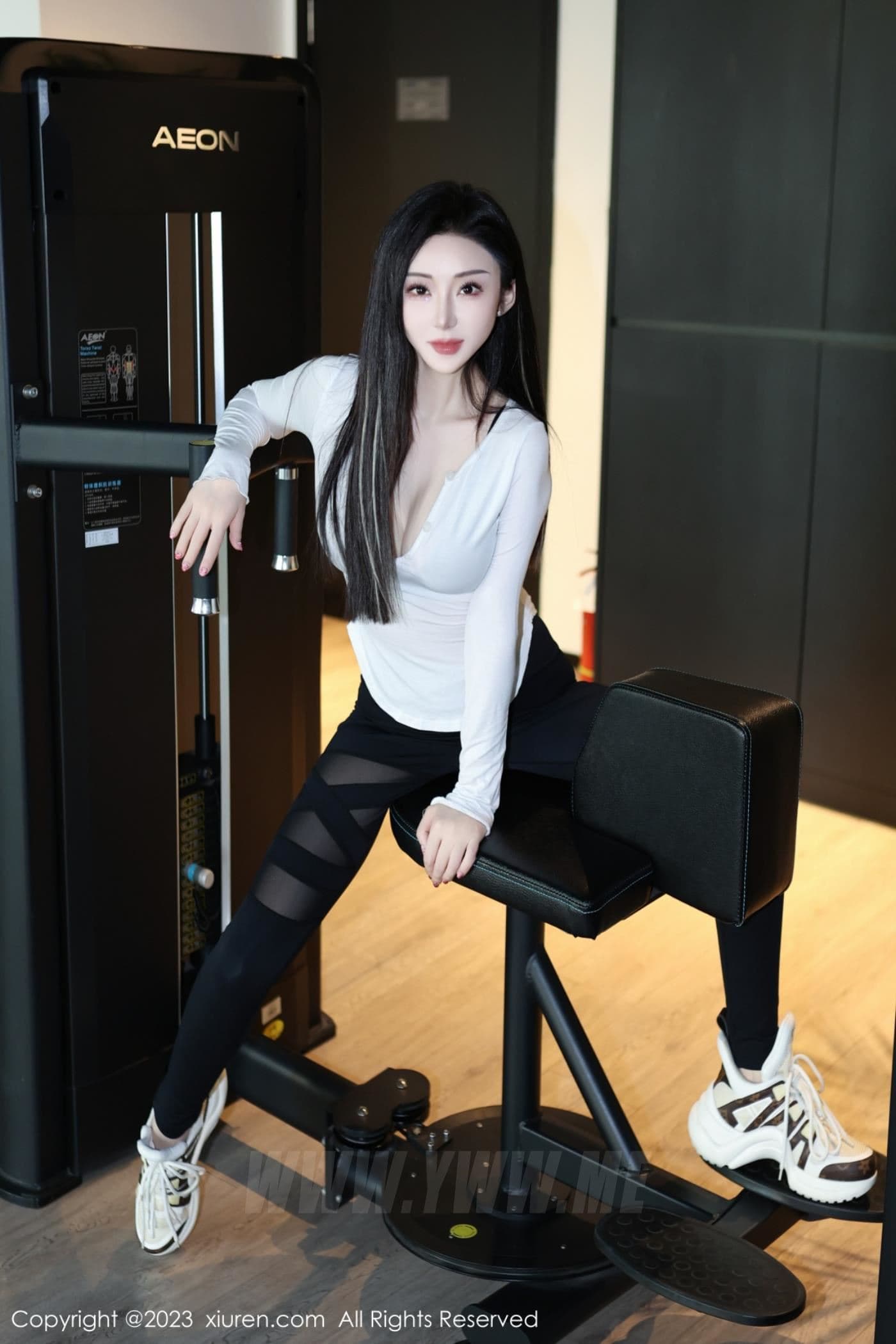XiuRen秀人网 No.7705 田兮白 运动美腿