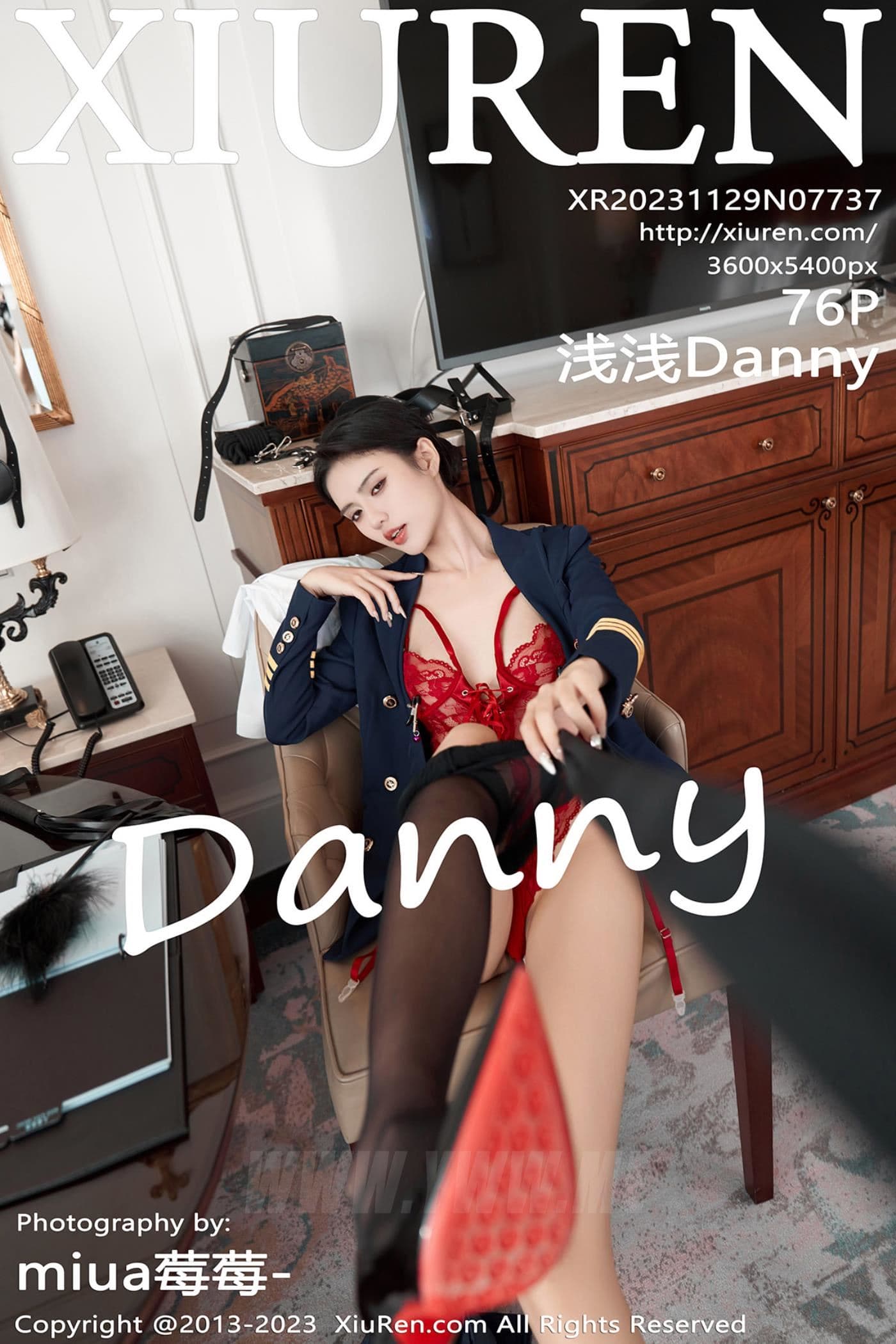XiuRen秀人网 No.7737 浅浅Danny 黑丝美腿