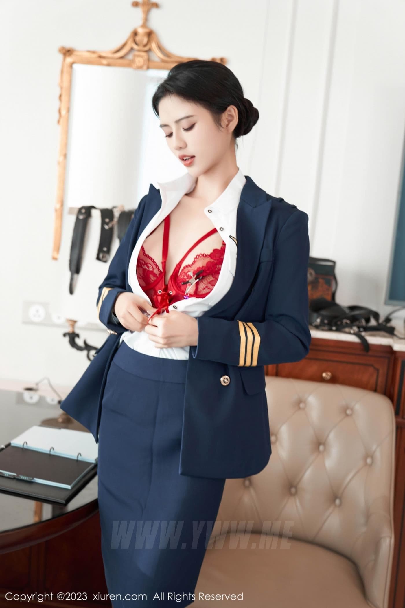 XiuRen秀人网 No.7737 浅浅Danny 黑丝美腿