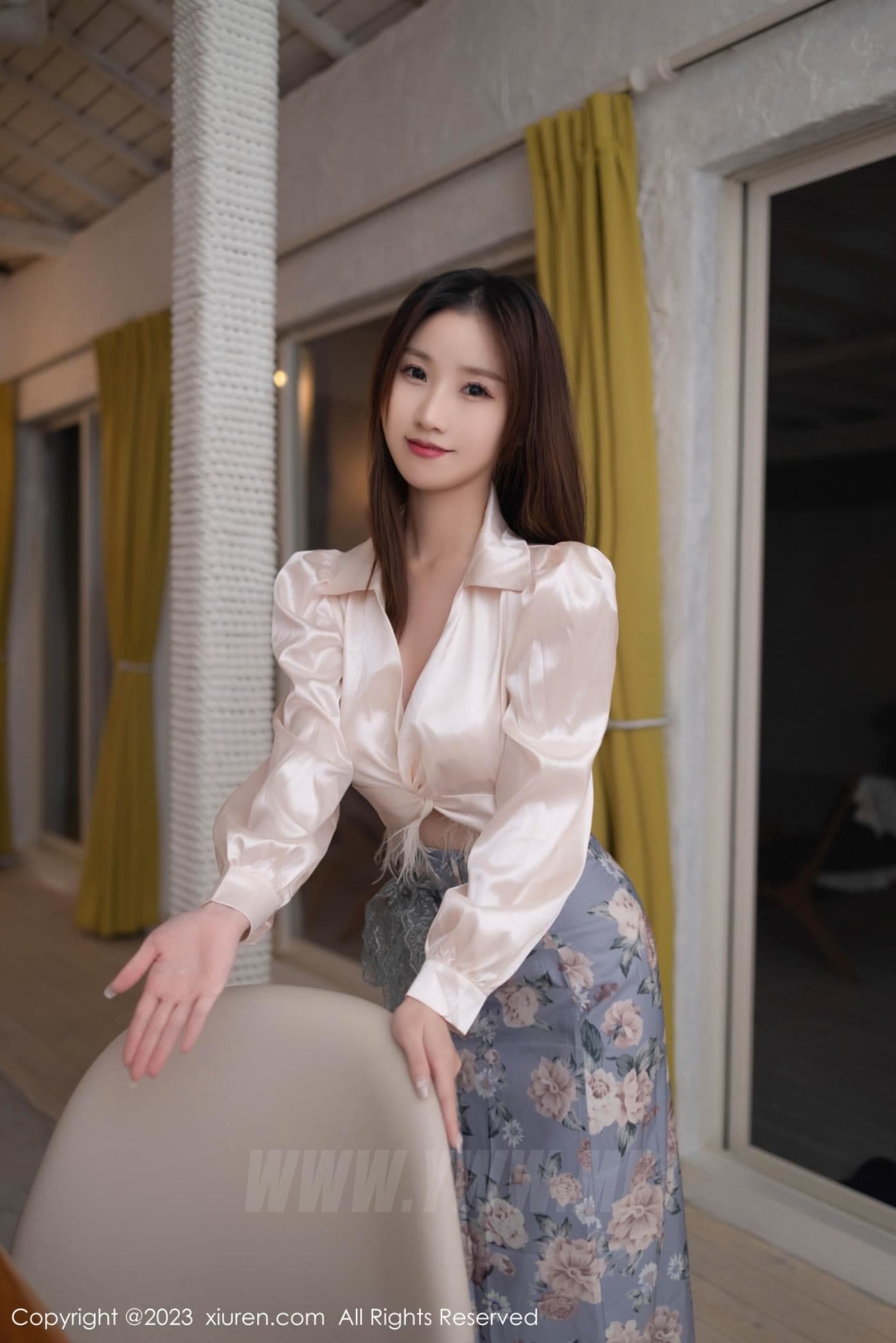 XiuRen秀人网 No.7770 杏子Yada 丝袜美腿