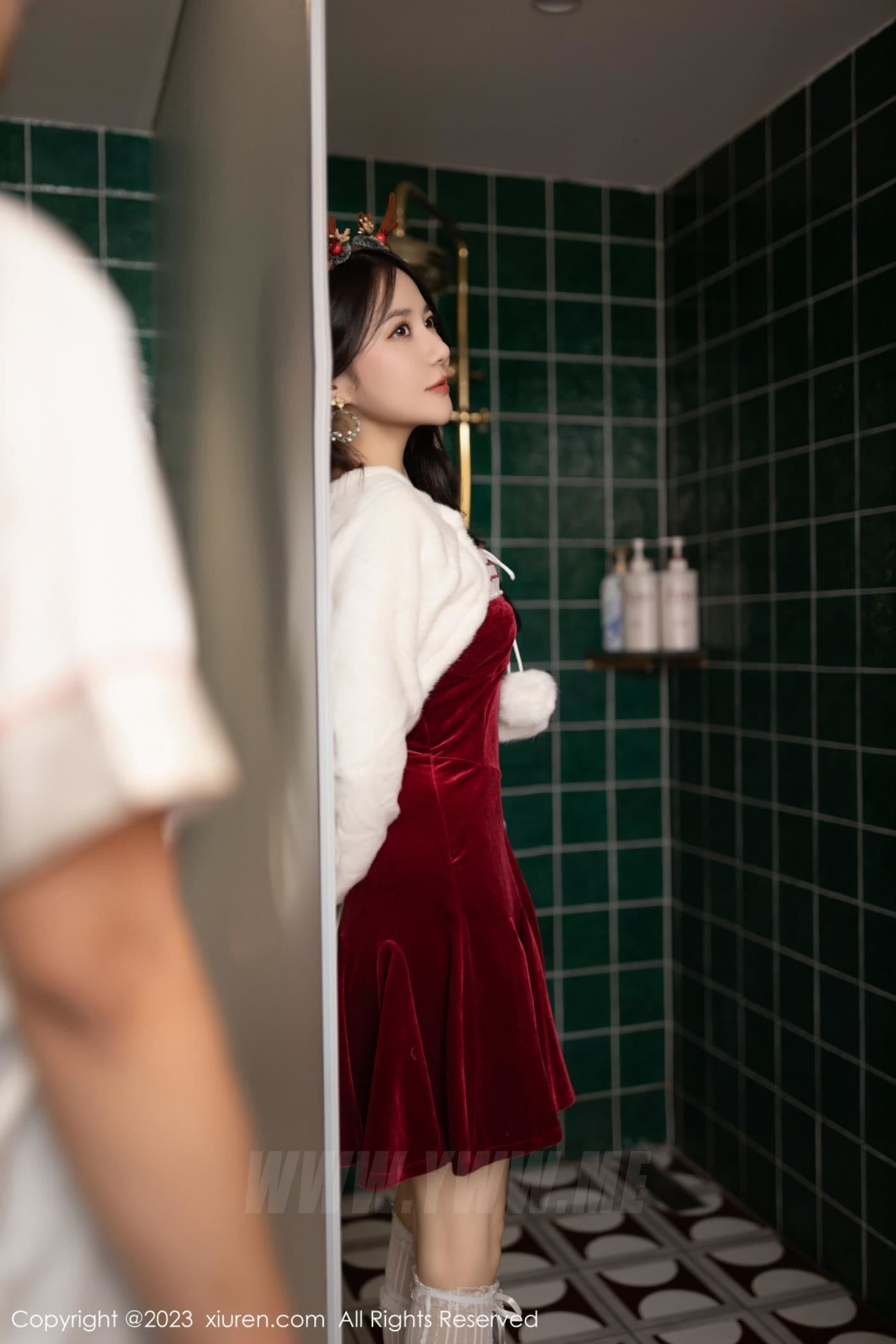 XiuRen秀人网 No.7854 鱼子酱Fish 圣诞美腿