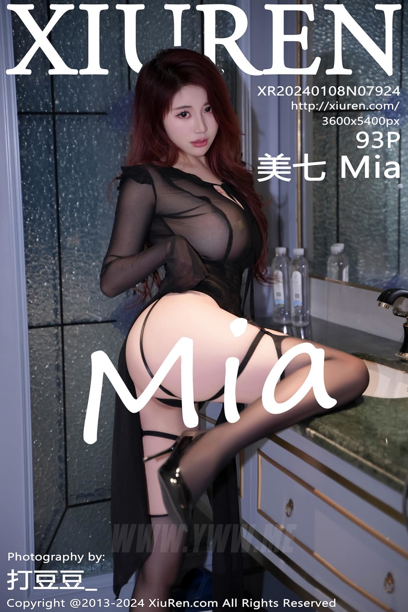 XiuRen秀人网 No.7924 美七Mia 黑丝美腿