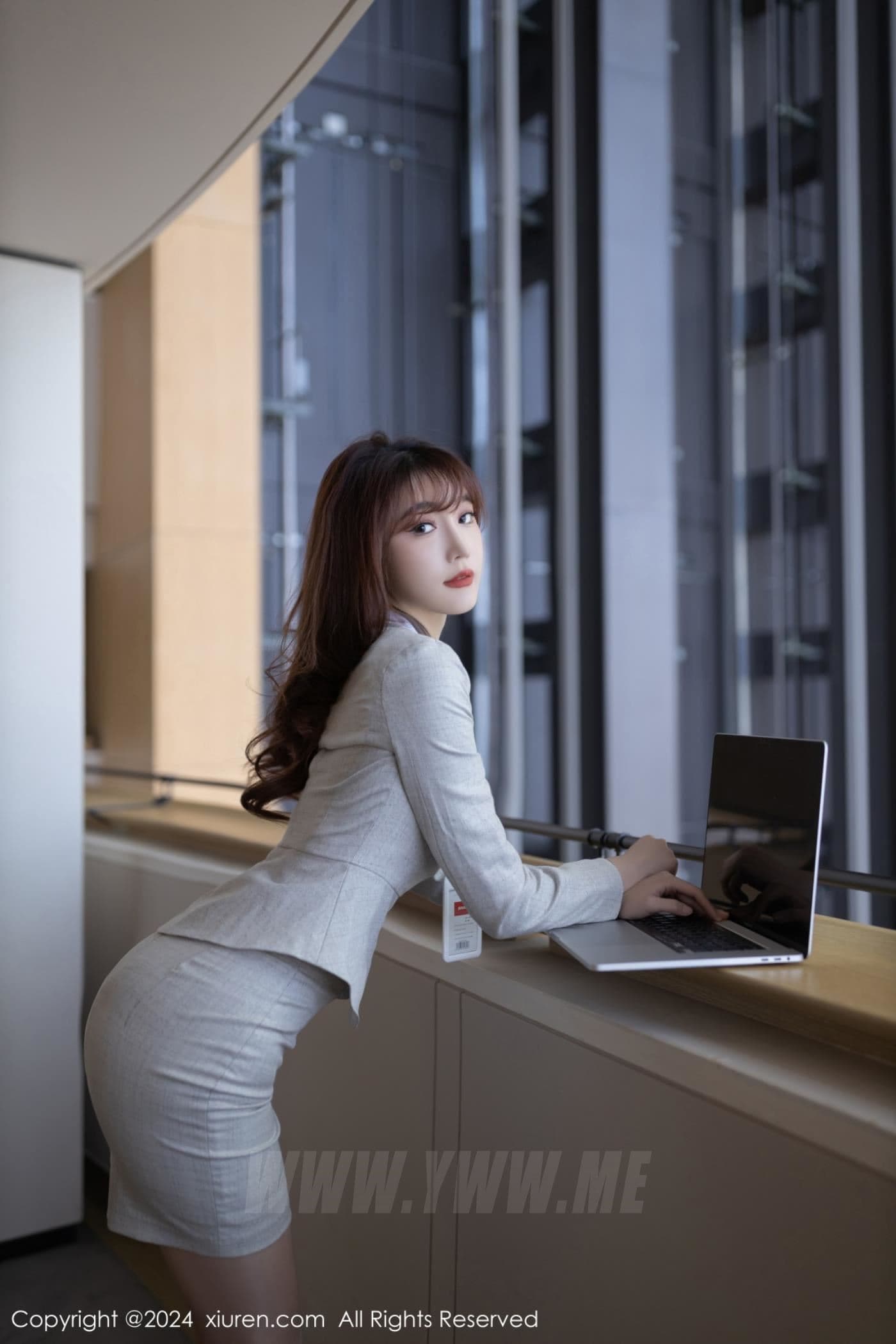 XiuRen秀人网 No.7949 陆萱萱 美腿丝袜