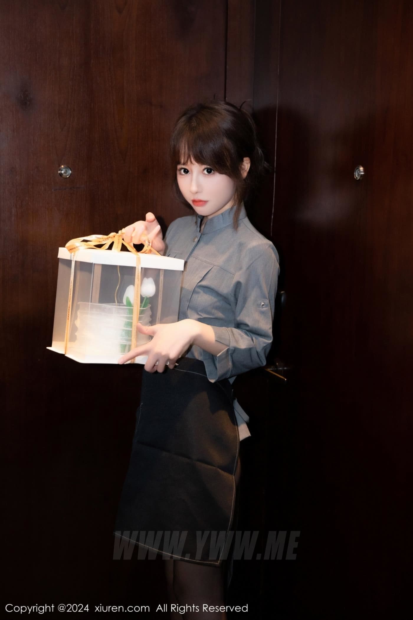 XiuRen秀人网 No.7953 金tiao 黑丝美腿