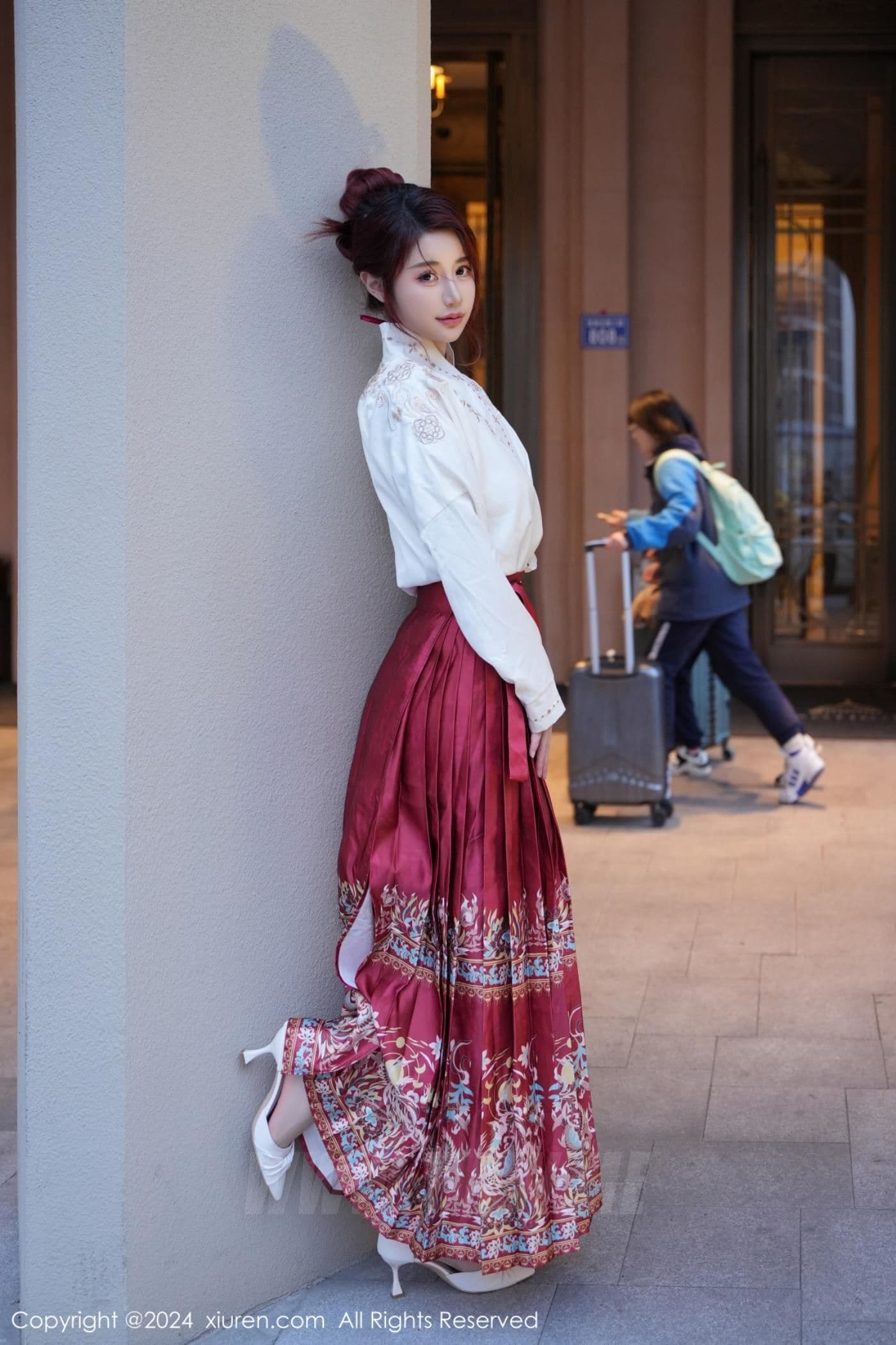 XiuRen秀人网 No.7985 美七Mia 古装美腿