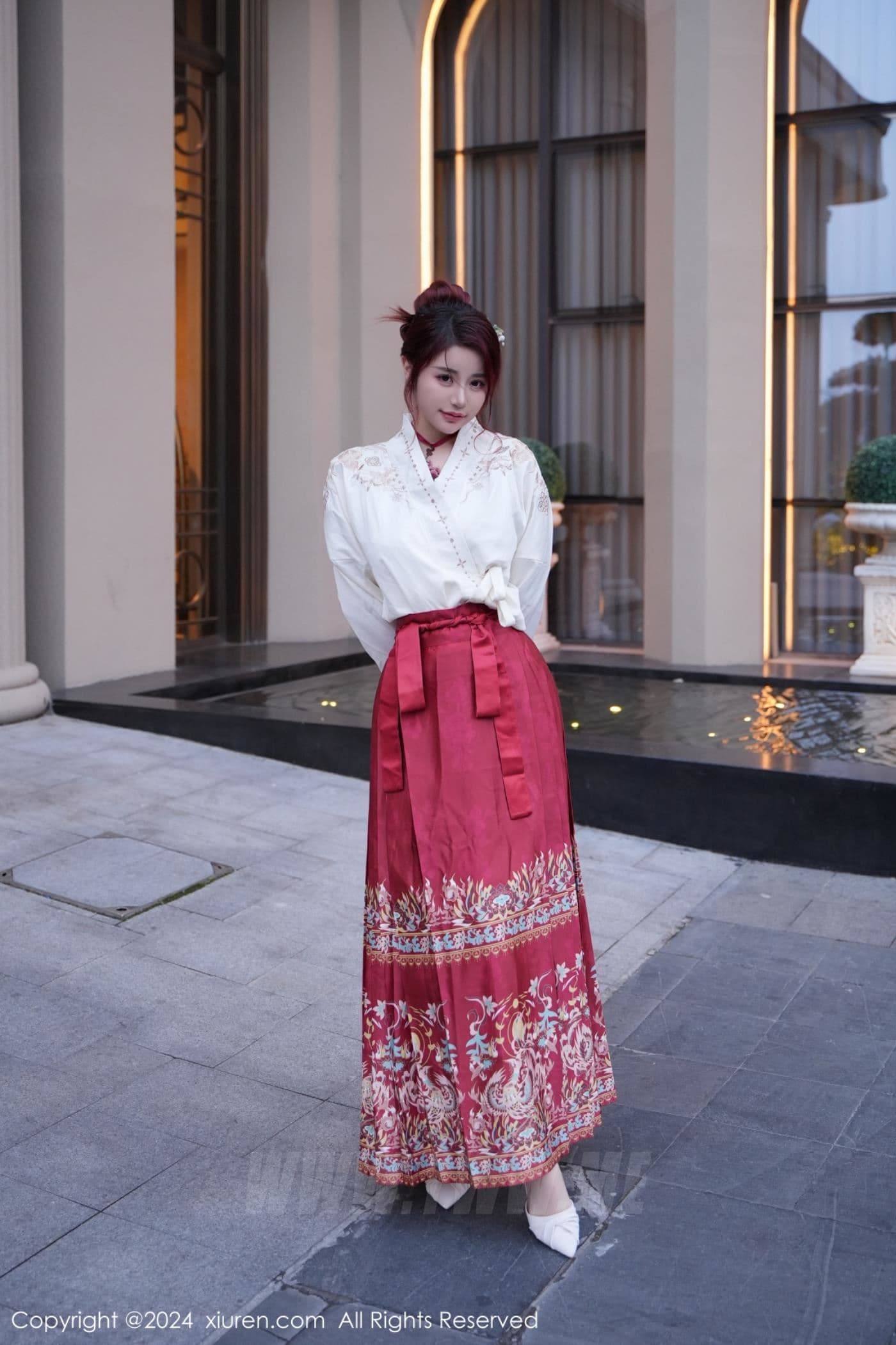 XiuRen秀人网 No.7985 美七Mia 古装美腿