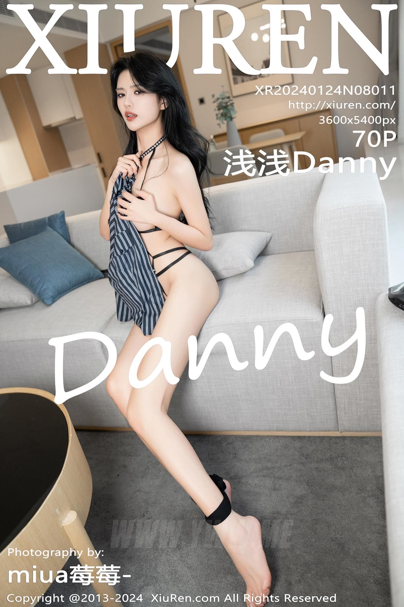 XiuRen秀人网 No.8011 浅浅Danny 黑丝美腿