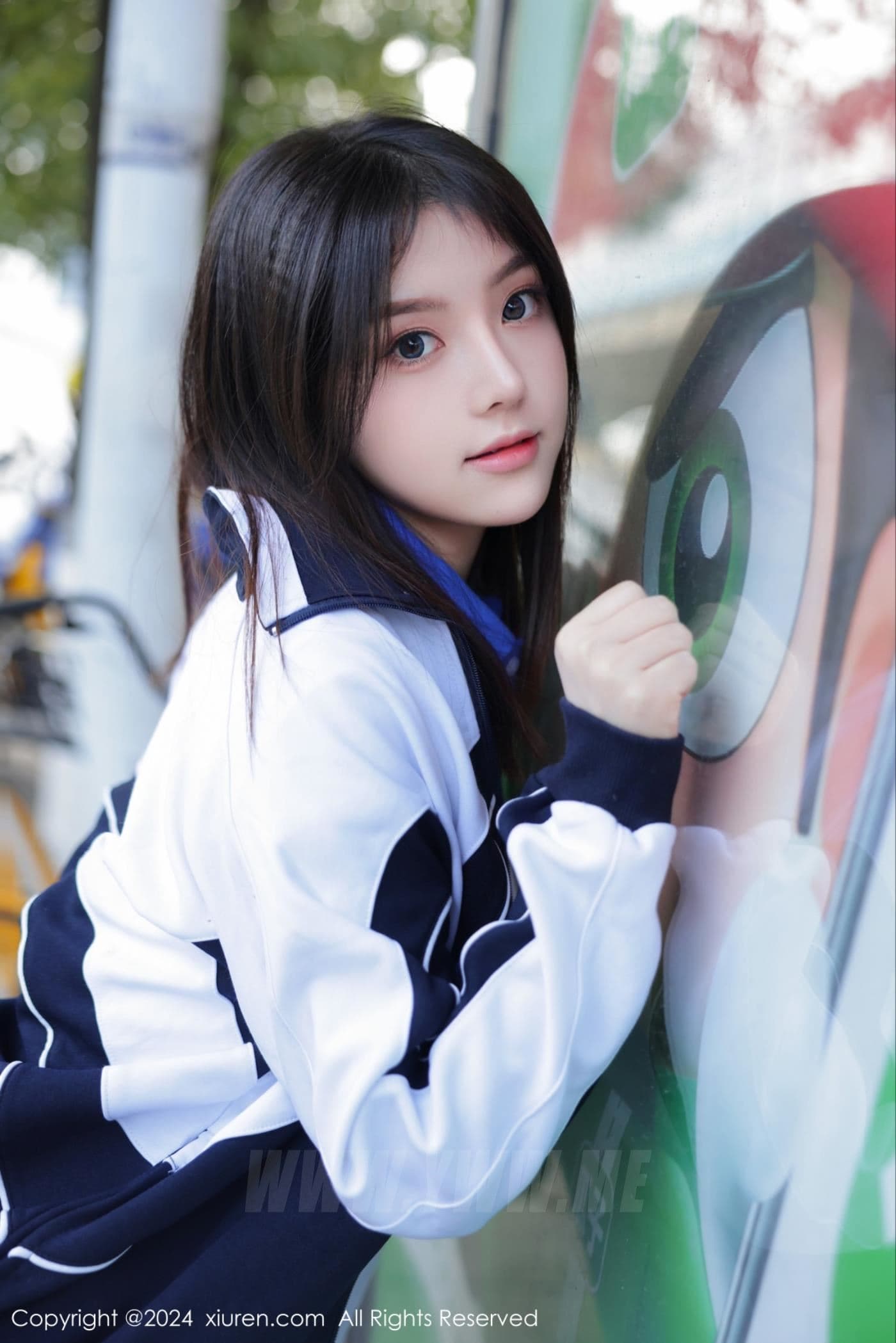XiuRen秀人网 No.7994 豆瓣酱 制服美臀