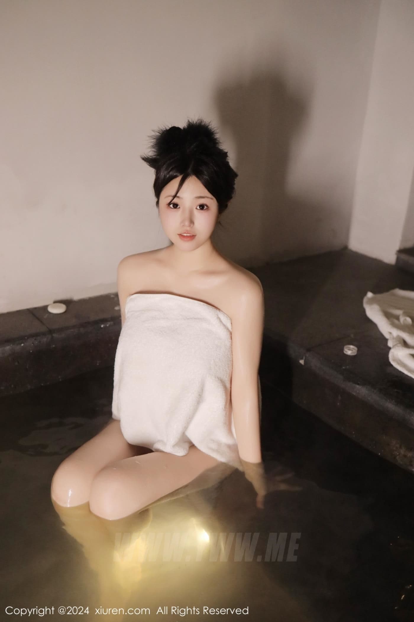 XiuRen秀人网 No.7977 陈小花 新人沐浴