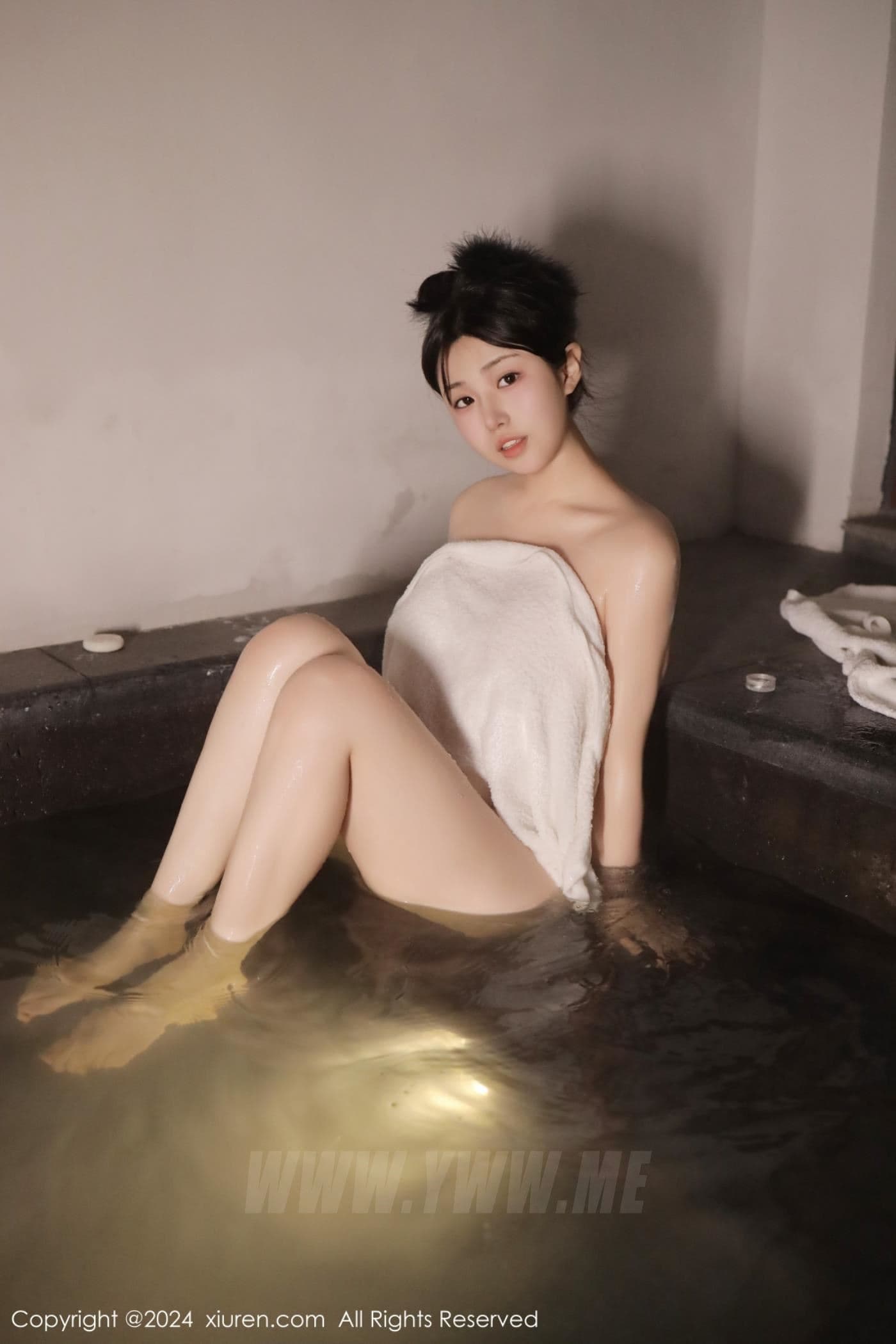 XiuRen秀人网 No.7977 陈小花 新人沐浴
