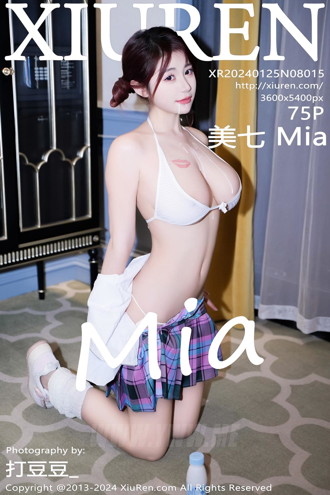 XiuRen秀人网 No.8015 美七Mia 短裙美腿