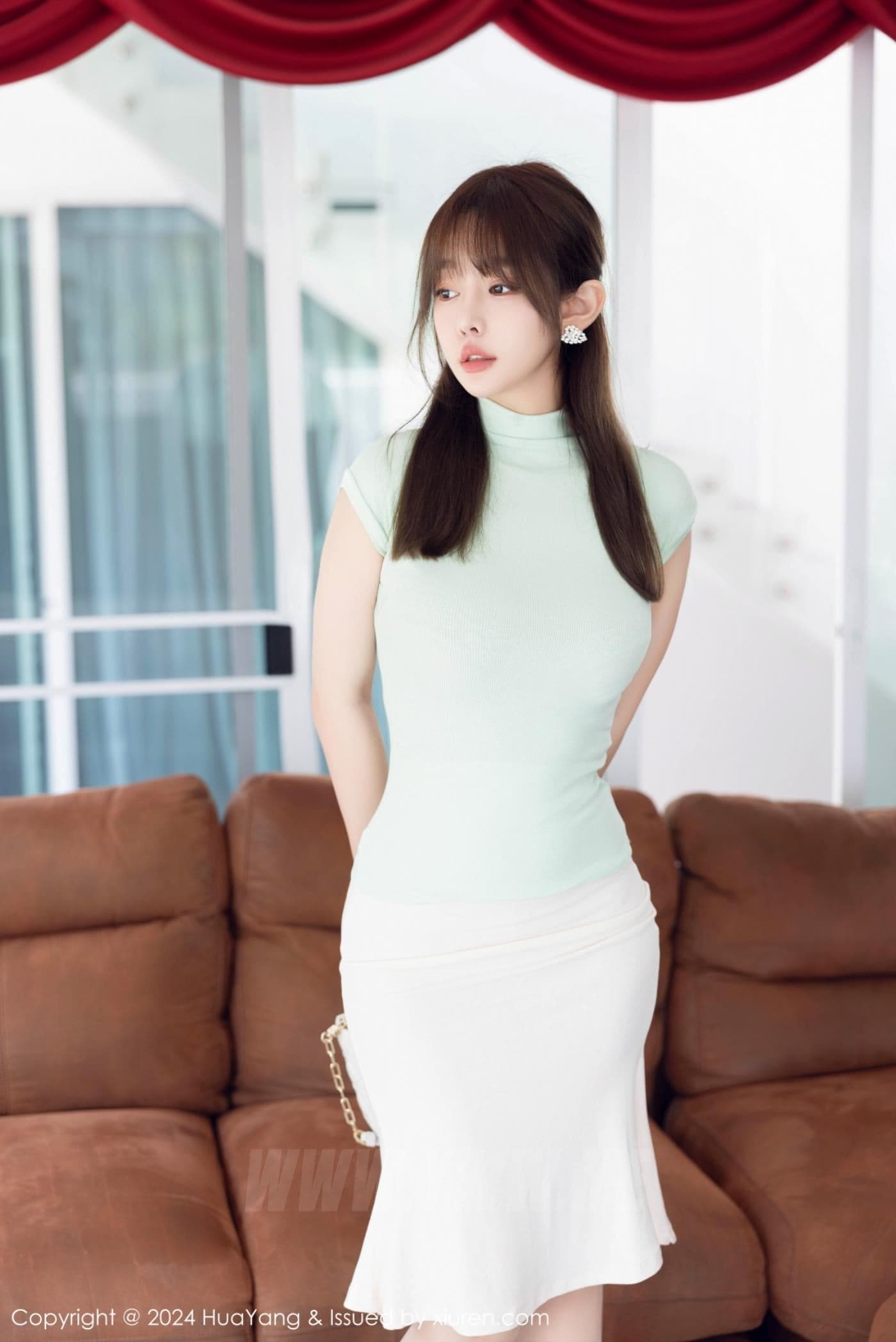 HuaYang花漾 VOL.565 王雨纯 短裙美臀