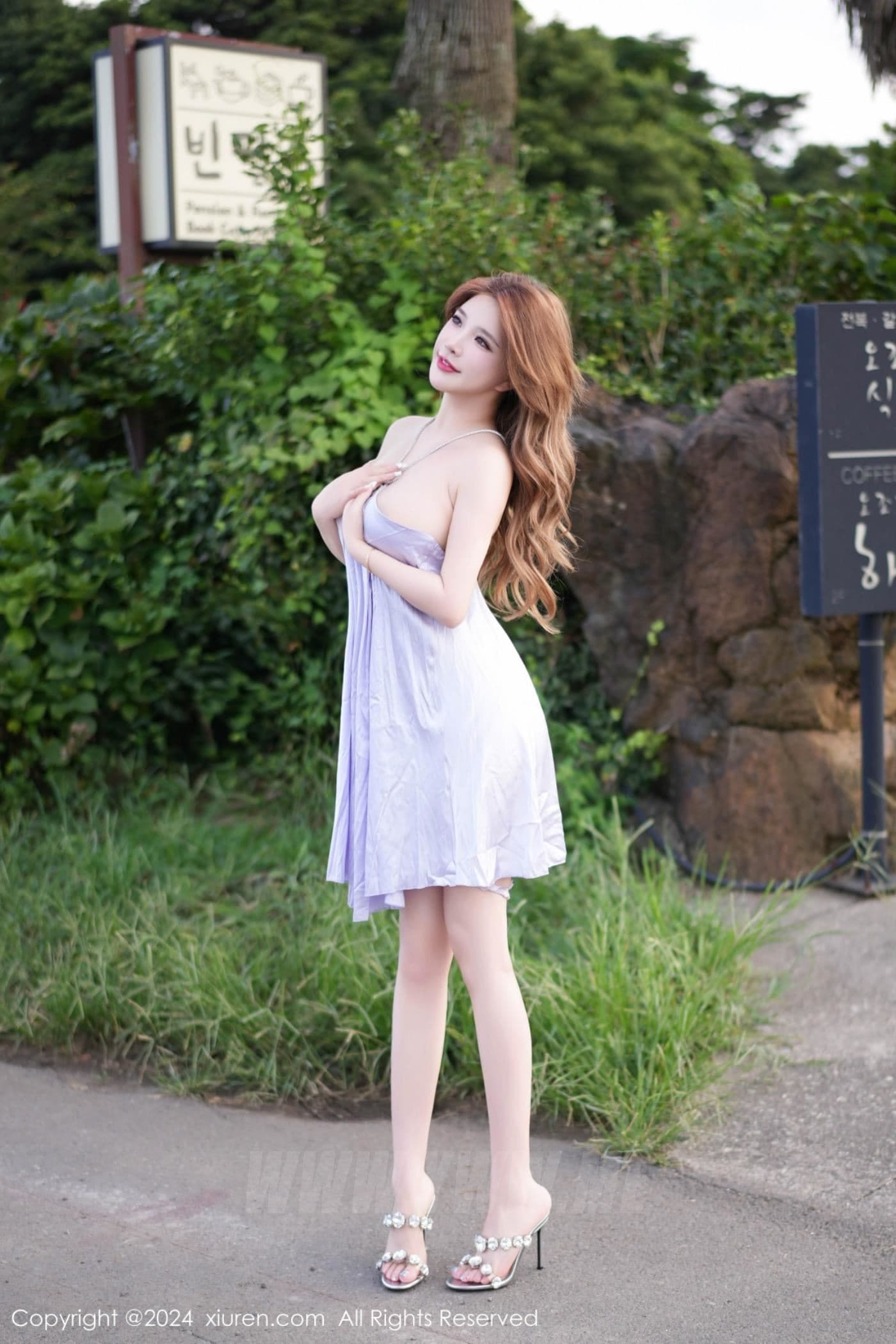 XiuRen秀人网 No.8009 小海臀Rena 丰腴美臀