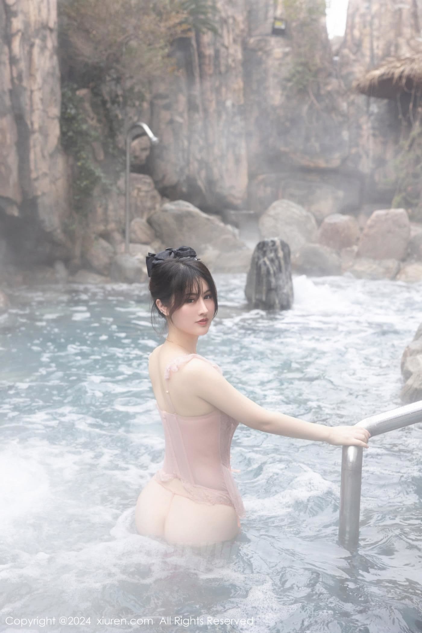 XiuRen秀人网 No.8039 诗诗kiki 黑丝美臀