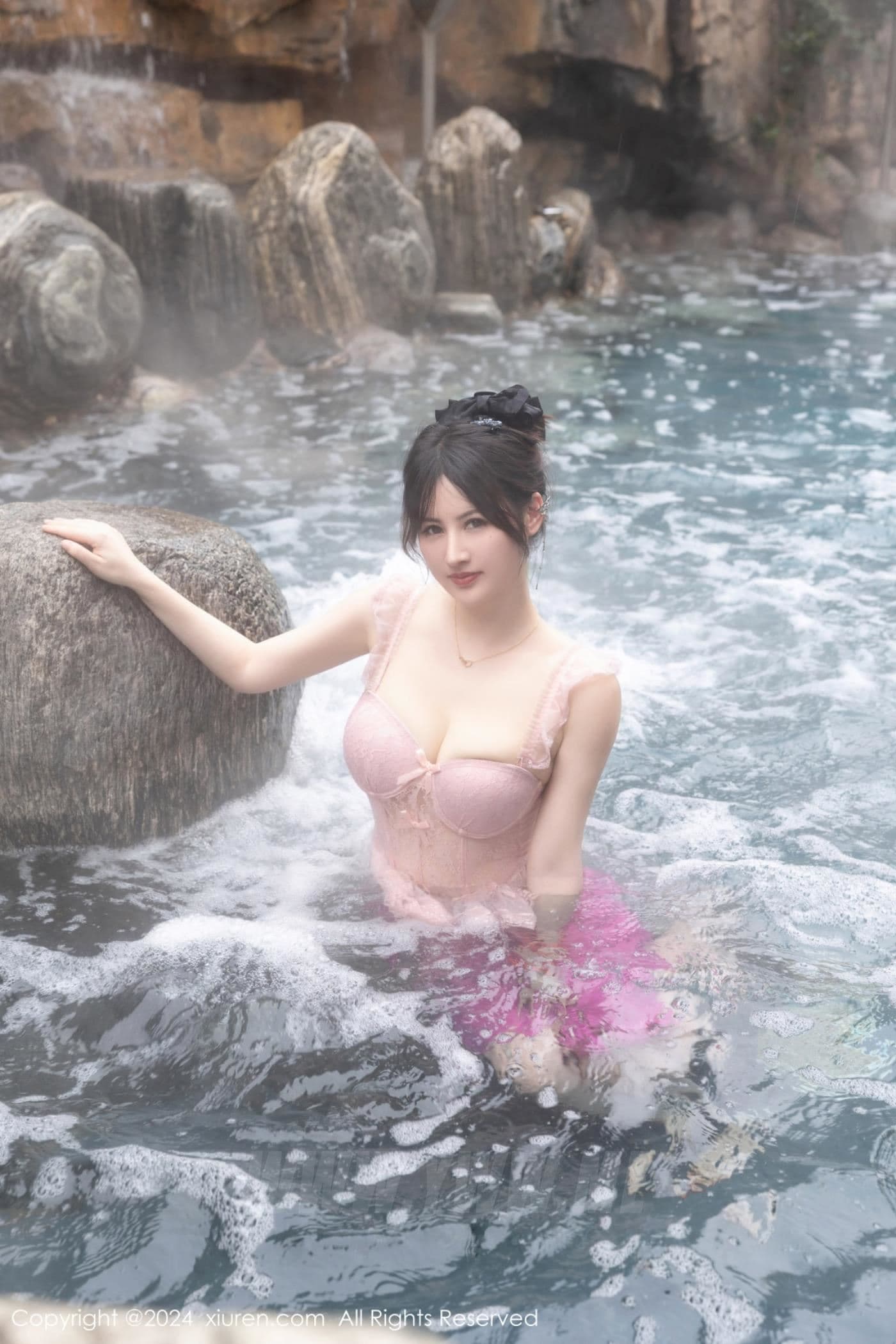 XiuRen秀人网 No.8039 诗诗kiki 黑丝美臀