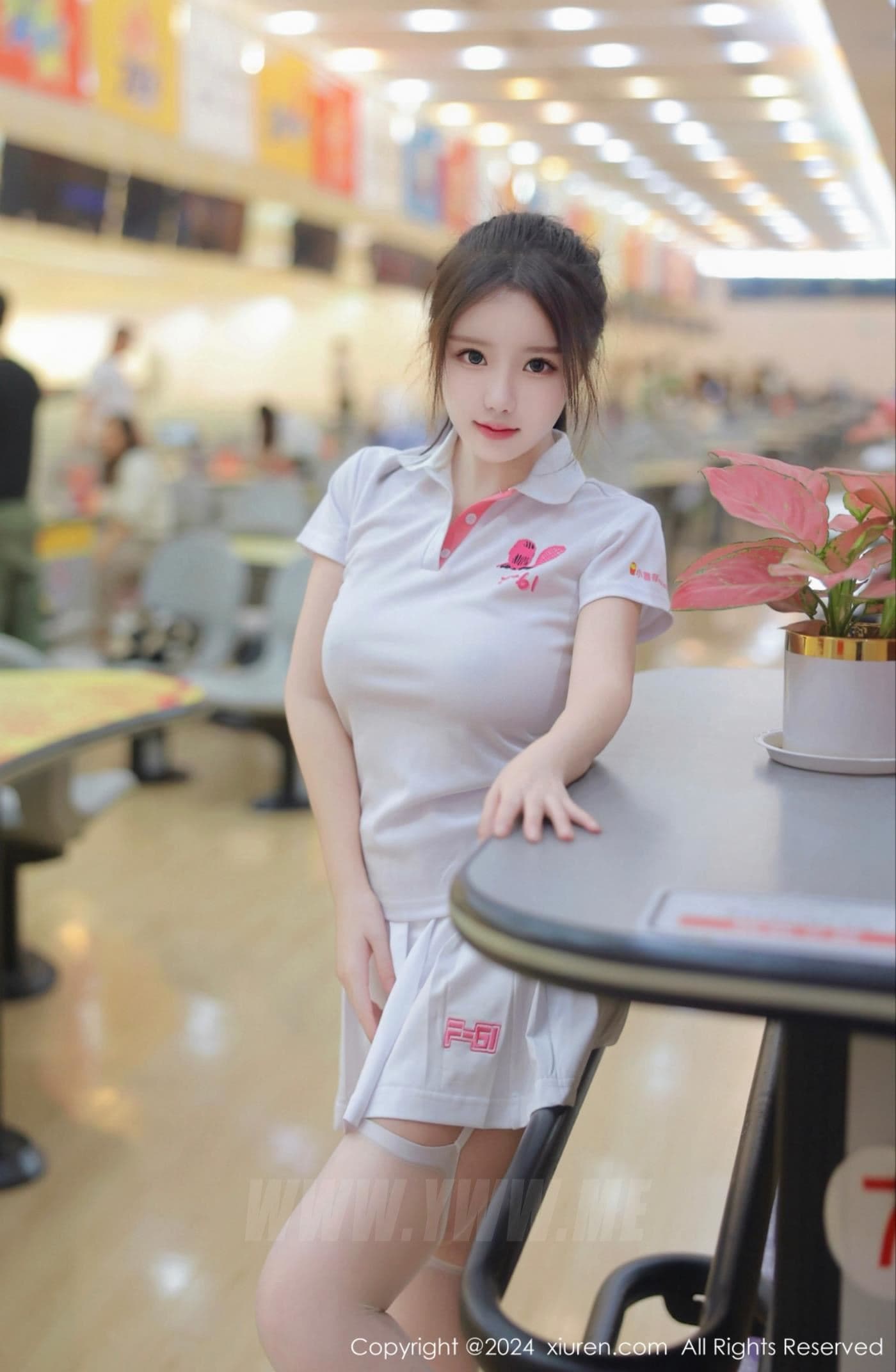 XiuRen秀人网 No.8118 小薯条nienie 丝袜美腿