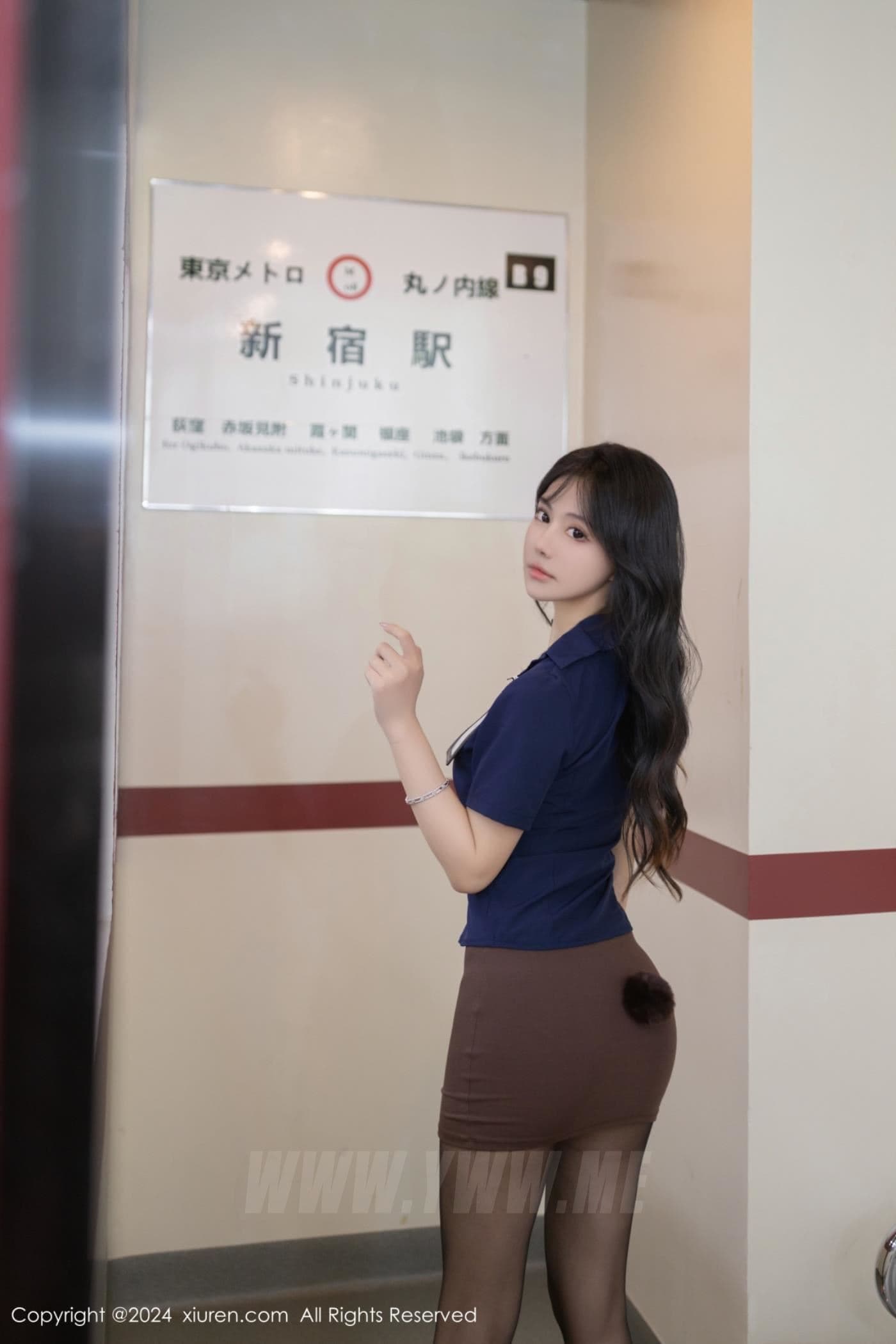 XiuRen秀人网 No.8167 幼幼 黑丝美腿