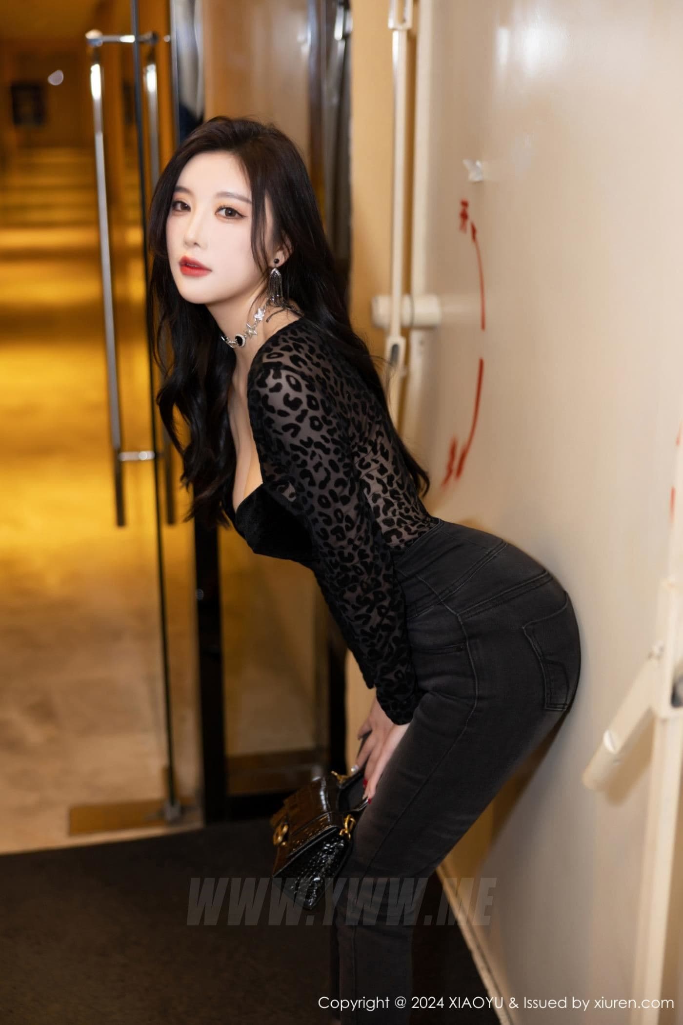 XIAOYU语画界 VOL.1216 杨晨晨Yome 黑丝美腿