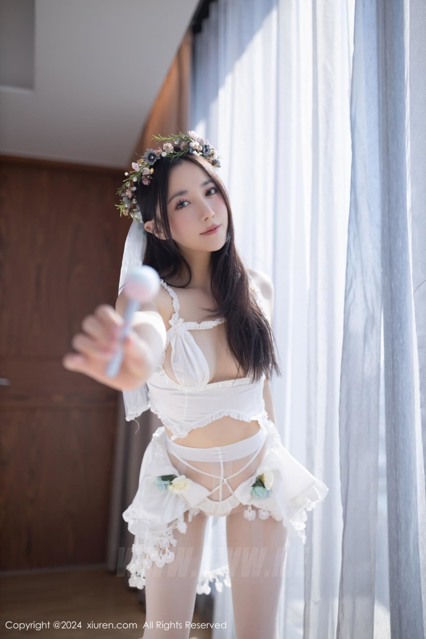 XiuRen秀人网 No.8201 鱼子酱Fish 丝袜美腿