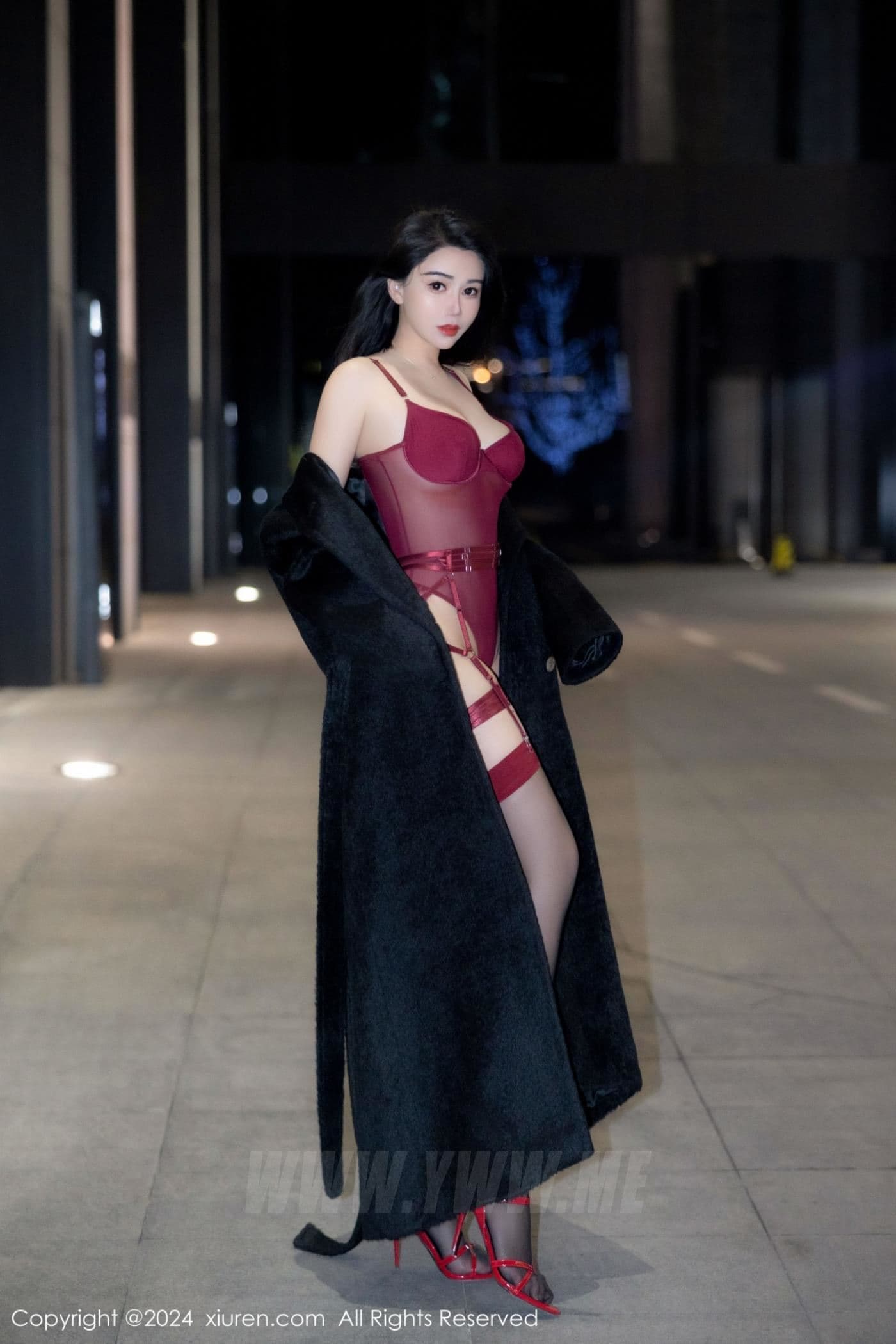 XiuRen秀人网 No.8221 李若汐 黑丝美腿