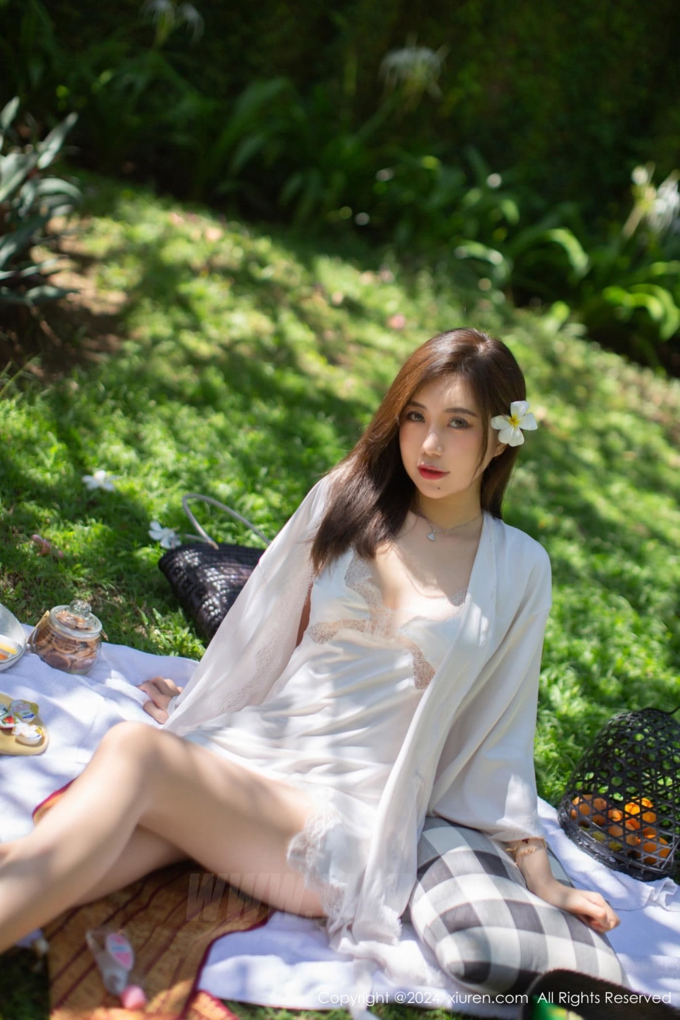 XiuRen秀人网 No.8256 绮里嘉ula 美腿丝袜