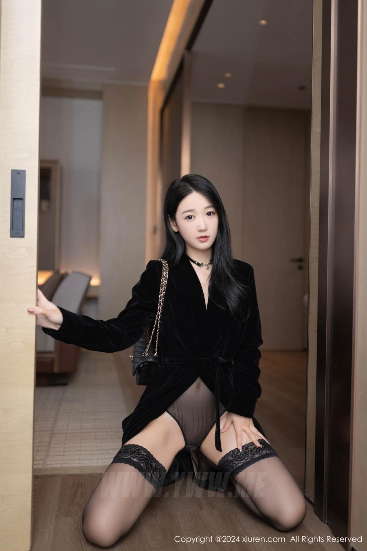 XiuRen秀人网 No.8326 唐安琪 黑丝美腿