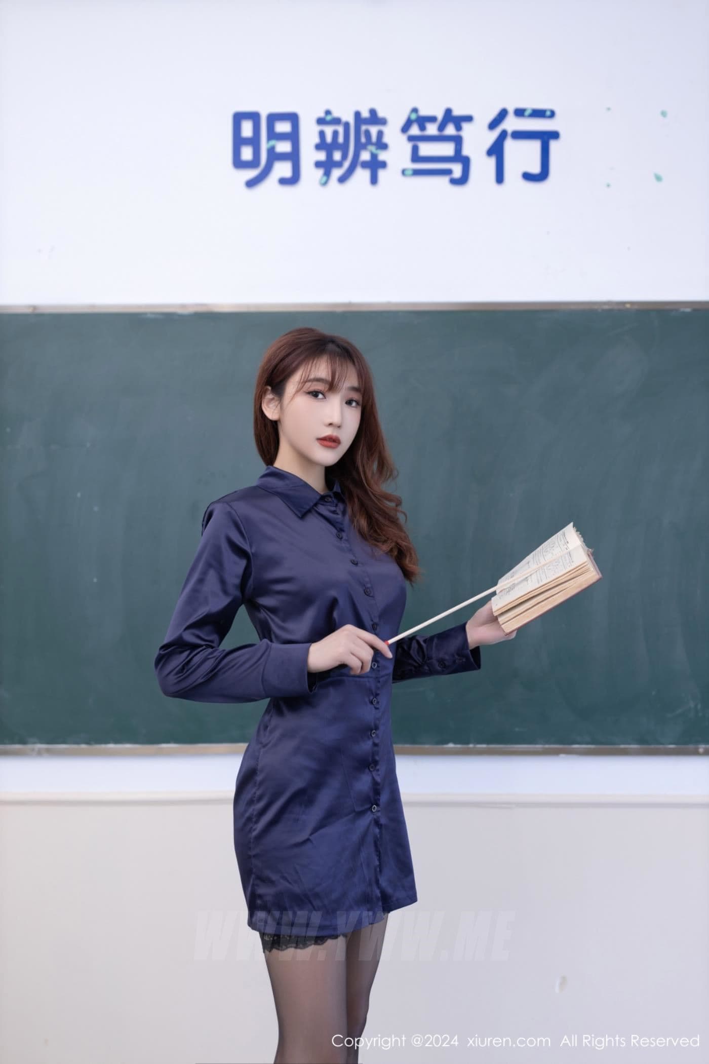 XiuRen秀人网 No.8309 陆萱萱 黑丝美腿