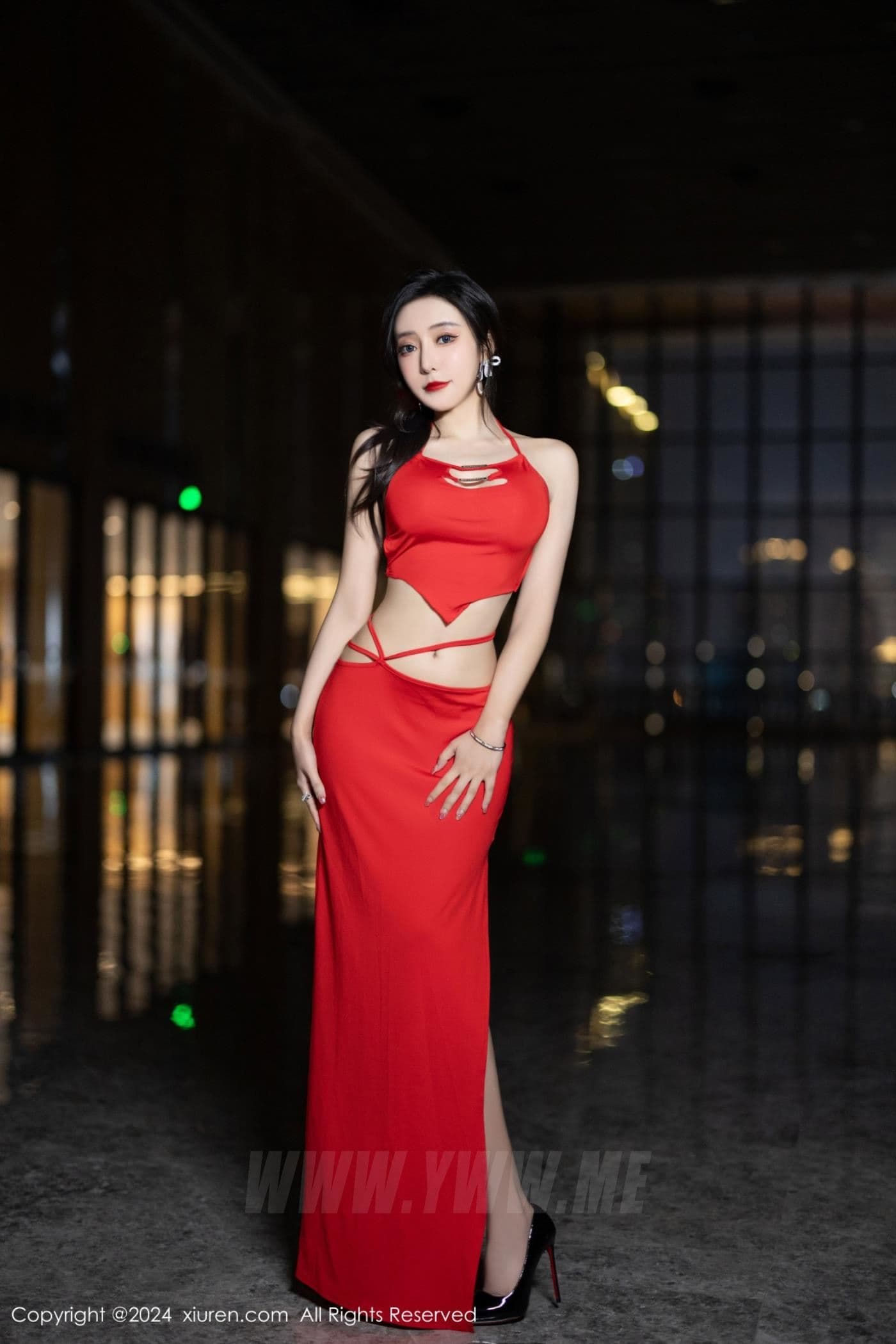 XiuRen秀人网 No.8378 王馨瑶yanni 丝袜美腿