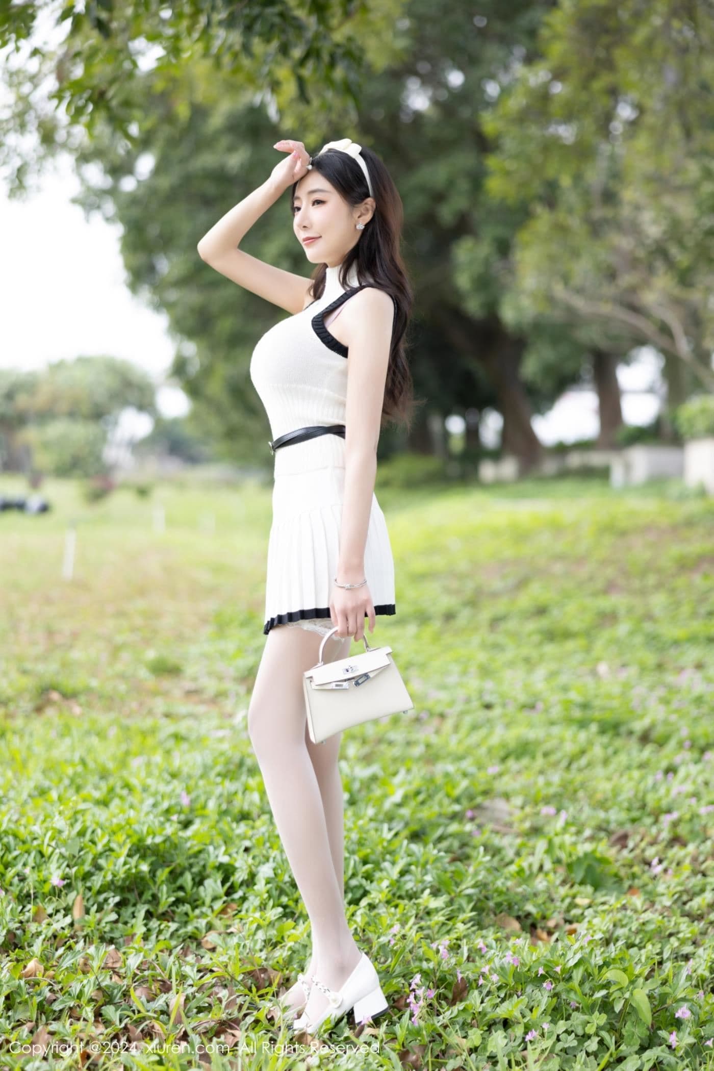 XiuRen秀人网 No.8334 王馨瑶yanni 丝袜美腿
