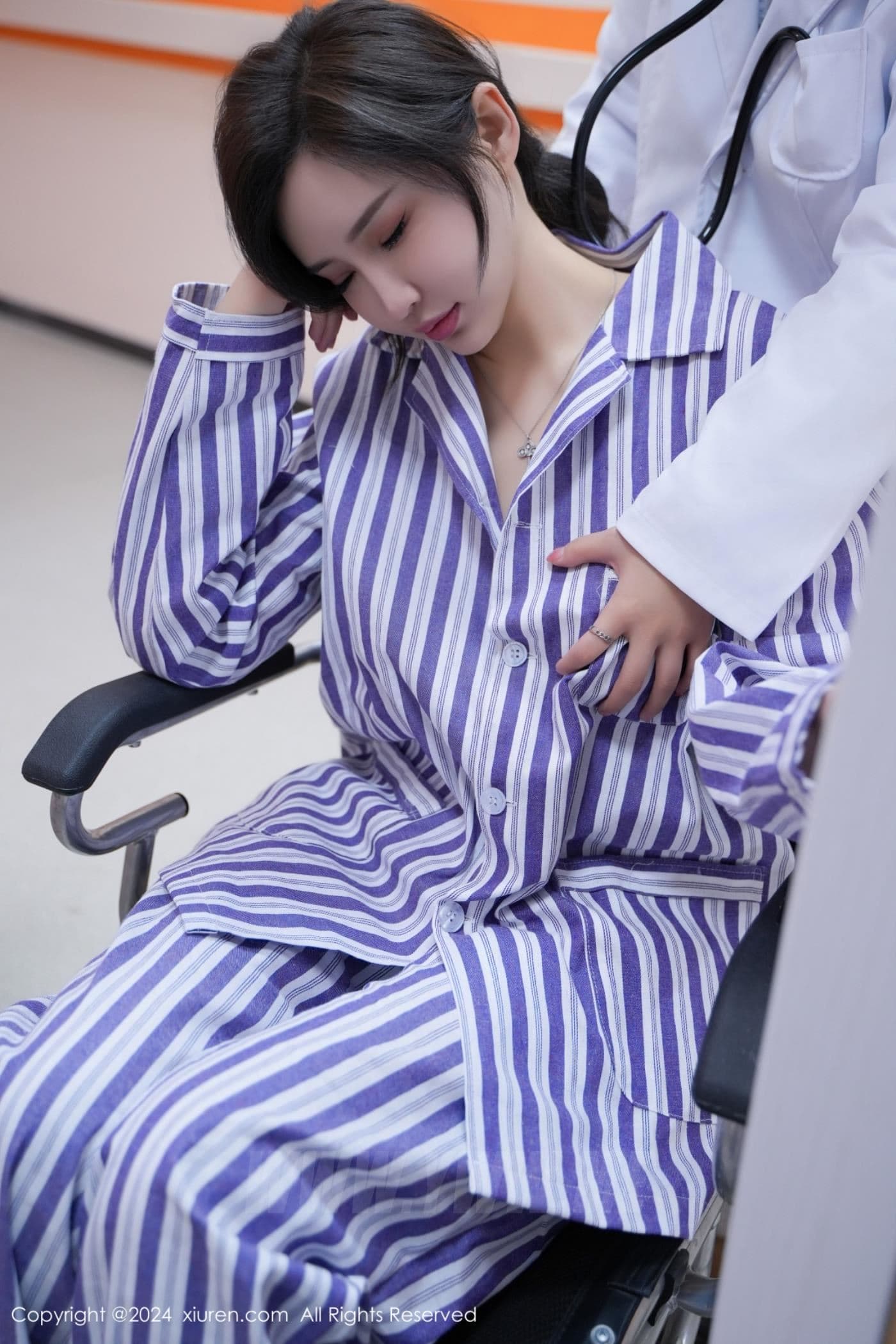 XiuRen秀人网 No.8346 Carol周妍希X 性感美臀
