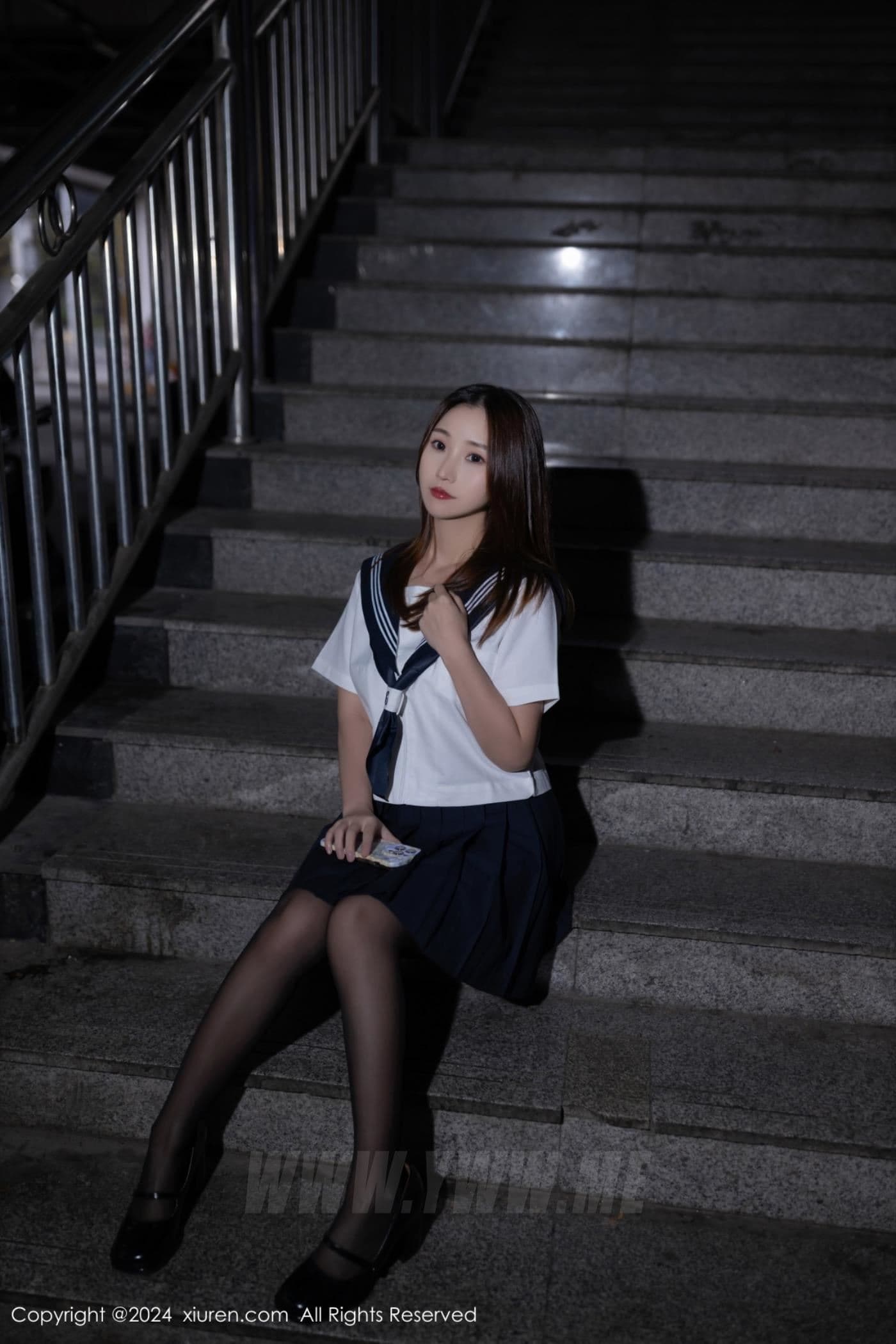 XiuRen秀人网 No.8443 杏子Yada 黑丝美腿
