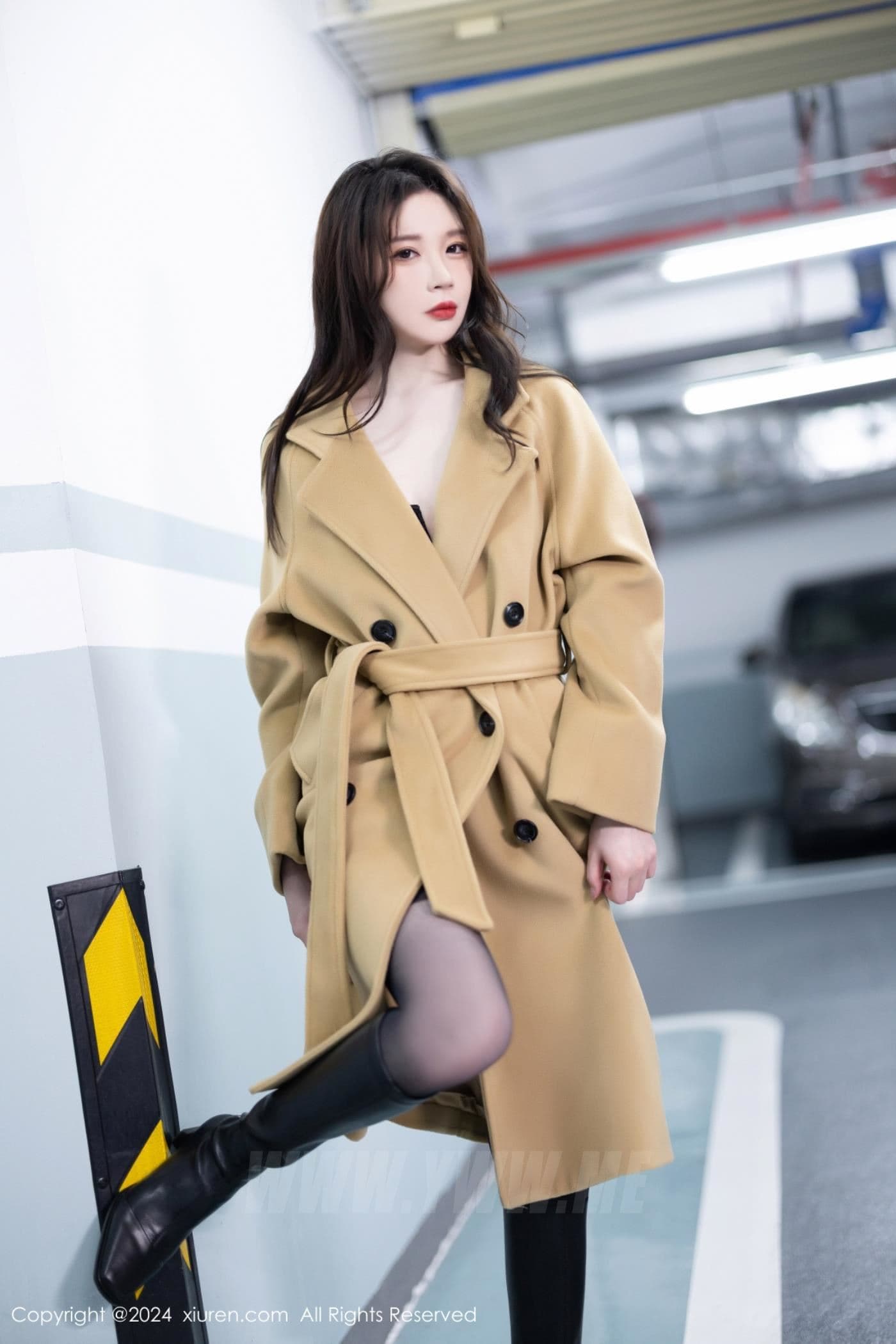 XiuRen秀人网 No.8414 梦心玥 黑丝美腿