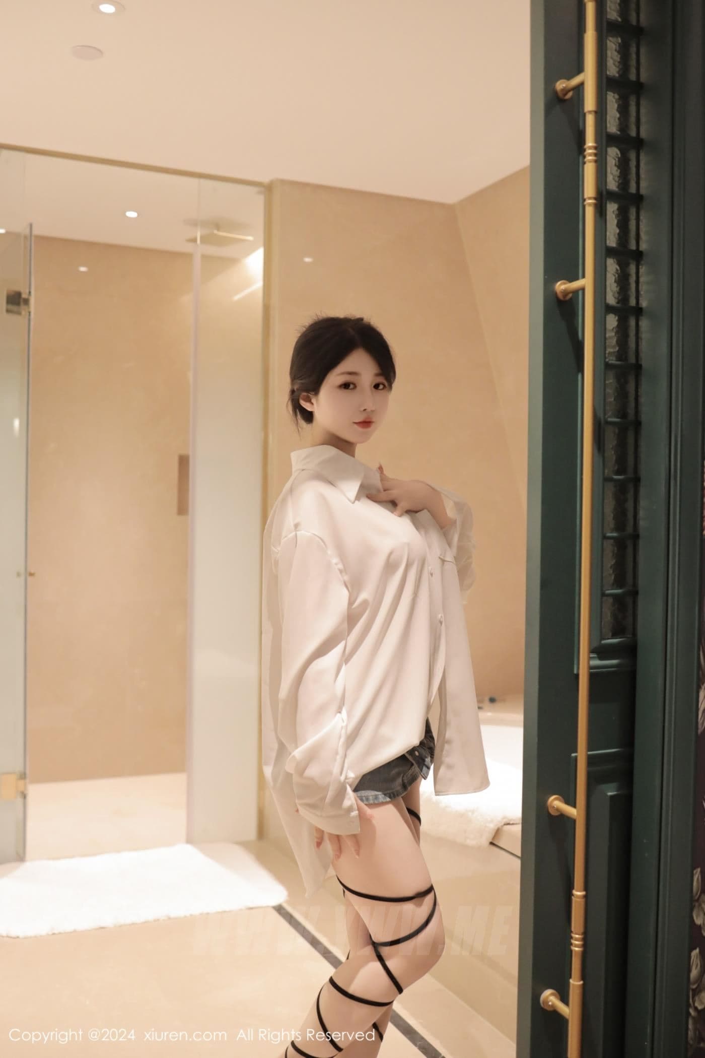 XiuRen秀人网 No.8400 陈小花 美乳性感