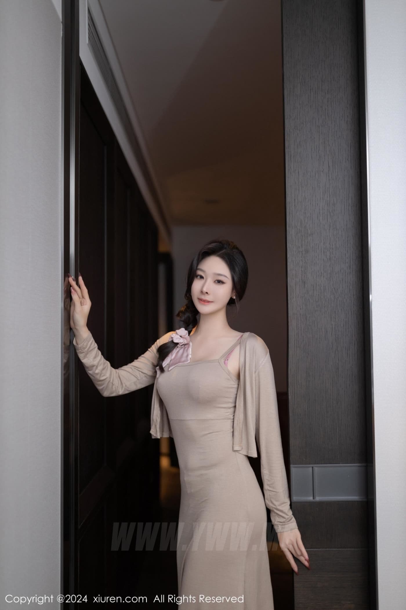 XiuRen秀人网 No.8417 小逗逗 丝袜美腿