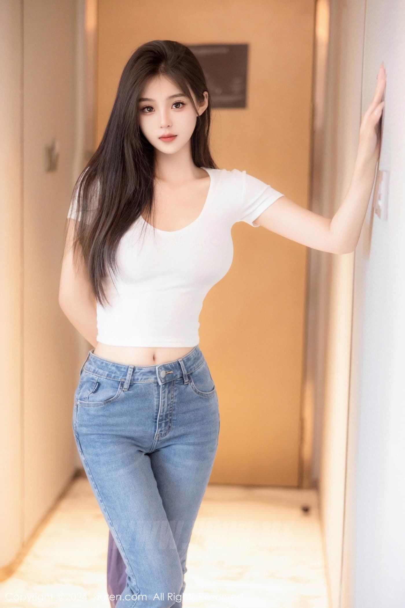 XiuRen秀人网 No.8467 周周不吃香菜 新人牛仔裤
