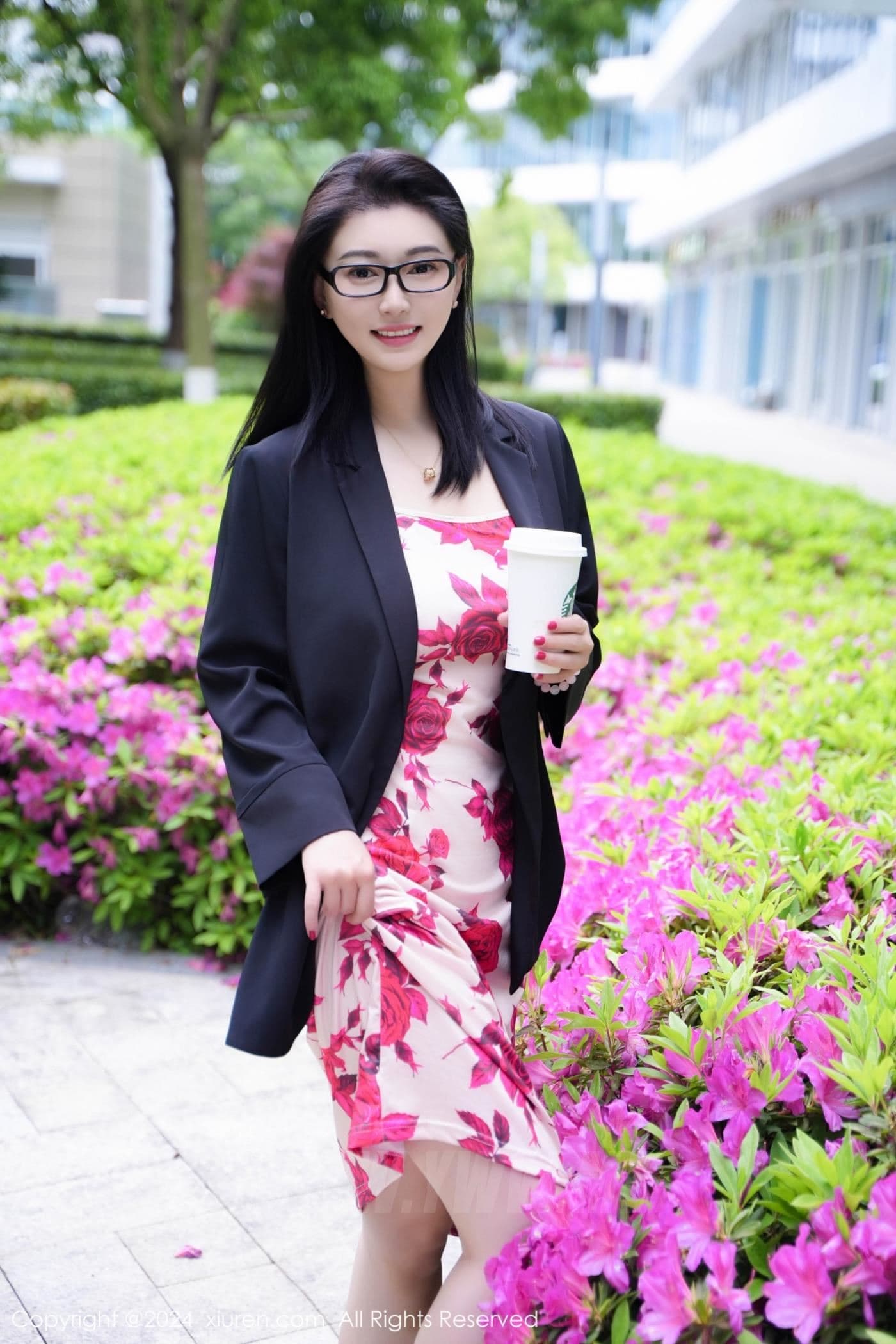 XiuRen秀人网 No.8468 雅茹老师 长裙美臀